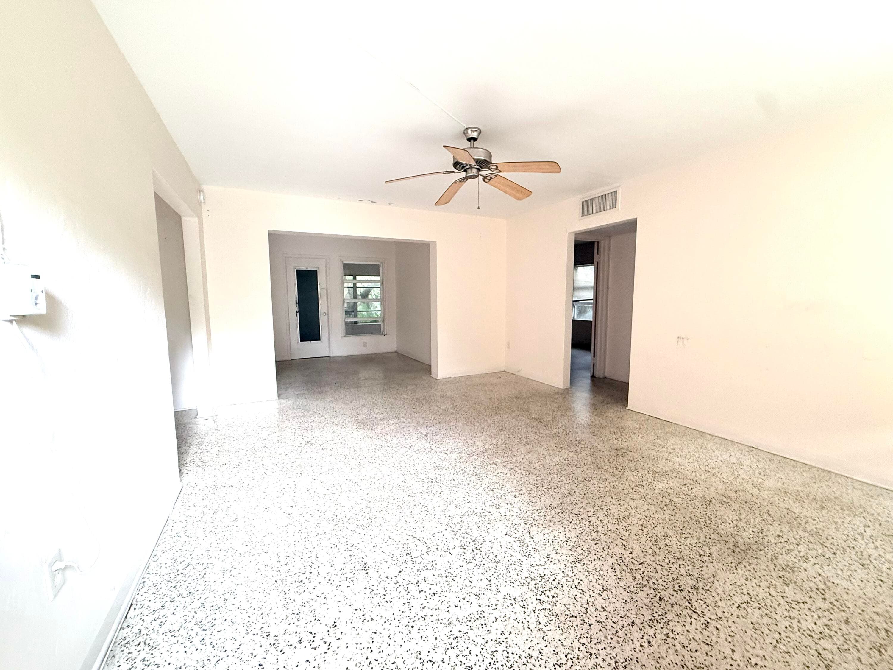 1106 NE 18th Avenue, Fort Lauderdale, FL 33304 — photo 2 of 7