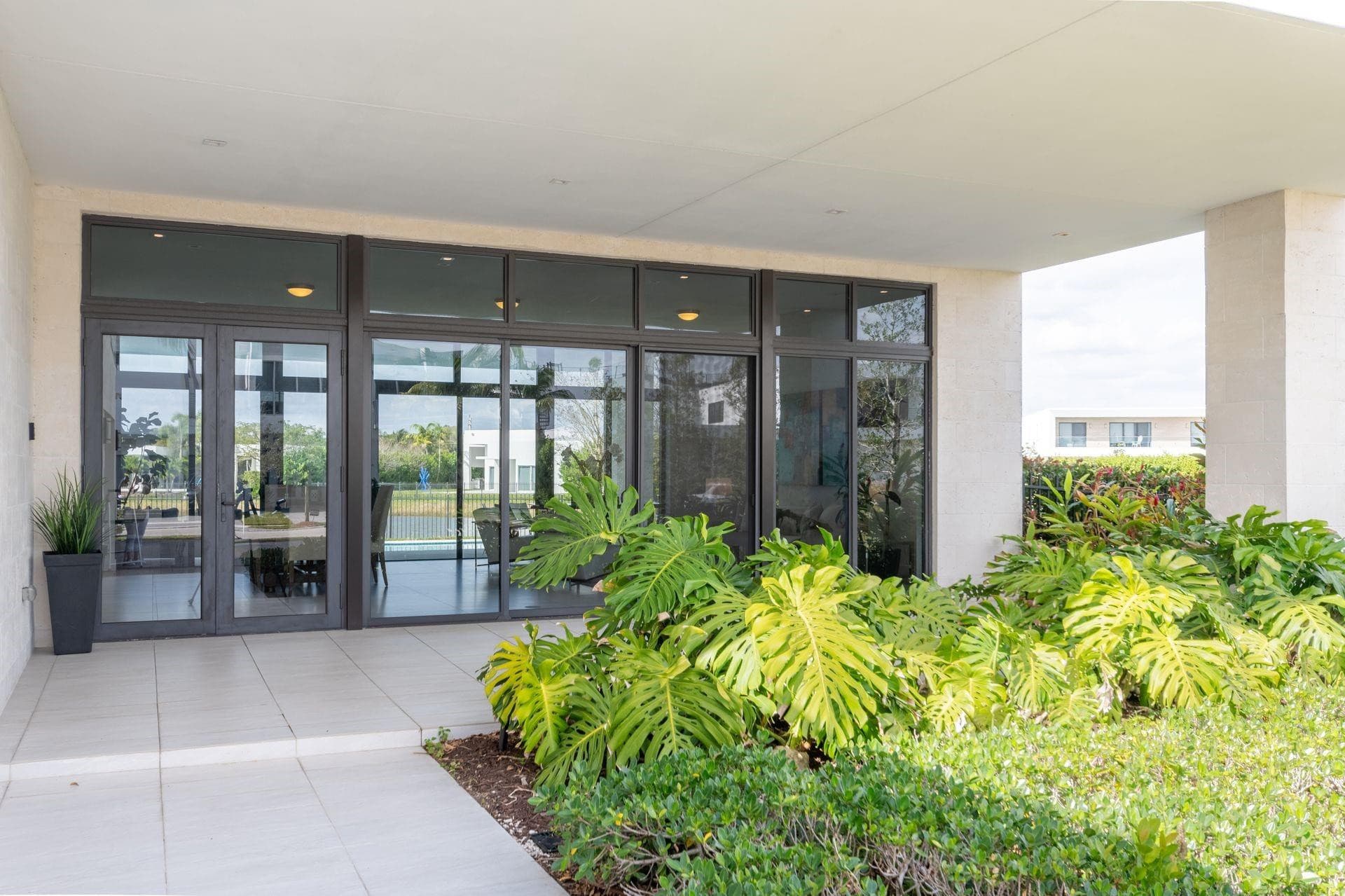 16553 Botaniko Drive S, Weston, FL 33326 — photo 5 of 56