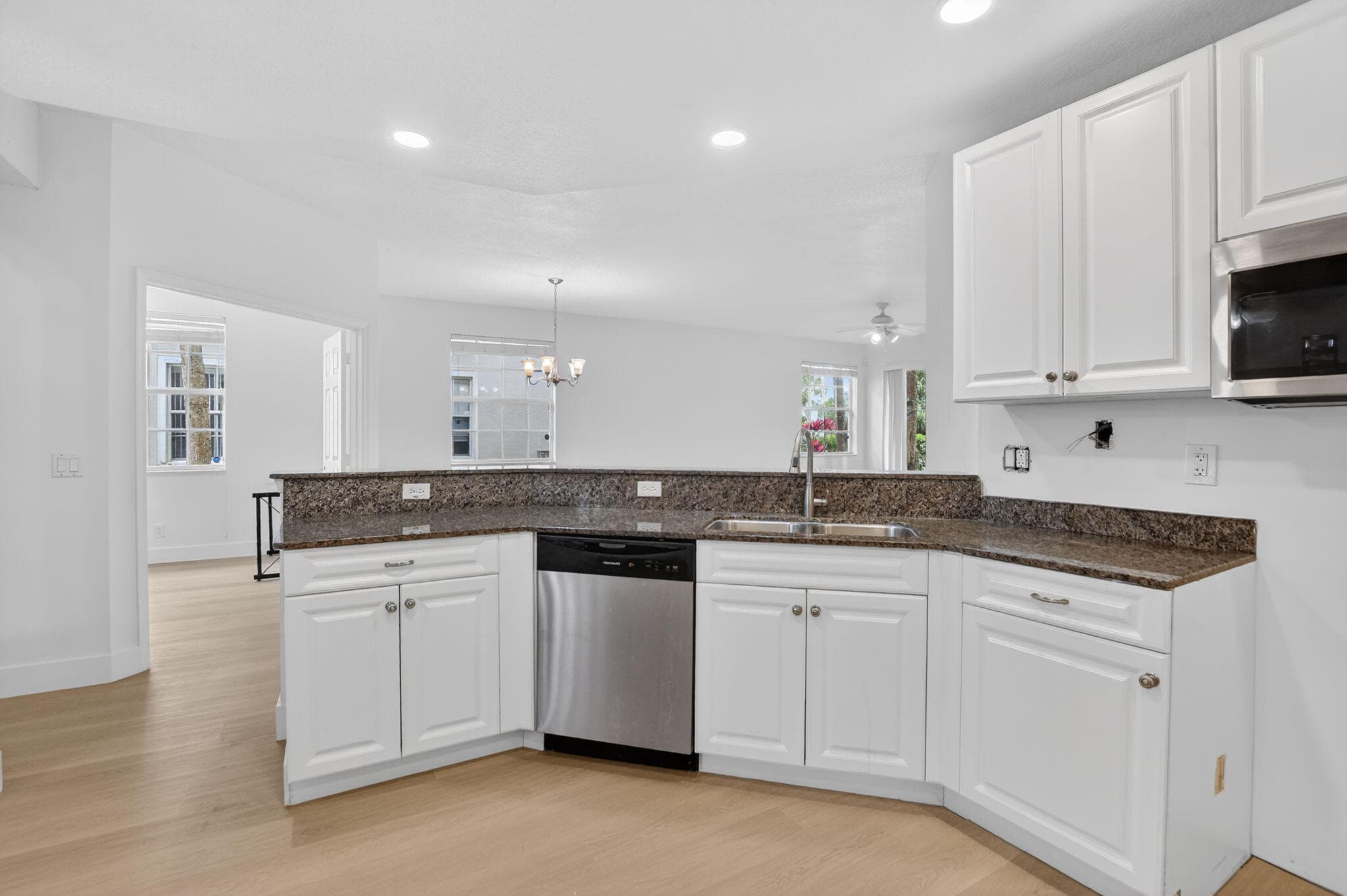 23275 Carolwood Lane Unit 101, Boca Raton, FL 33428 — photo 5 of 21