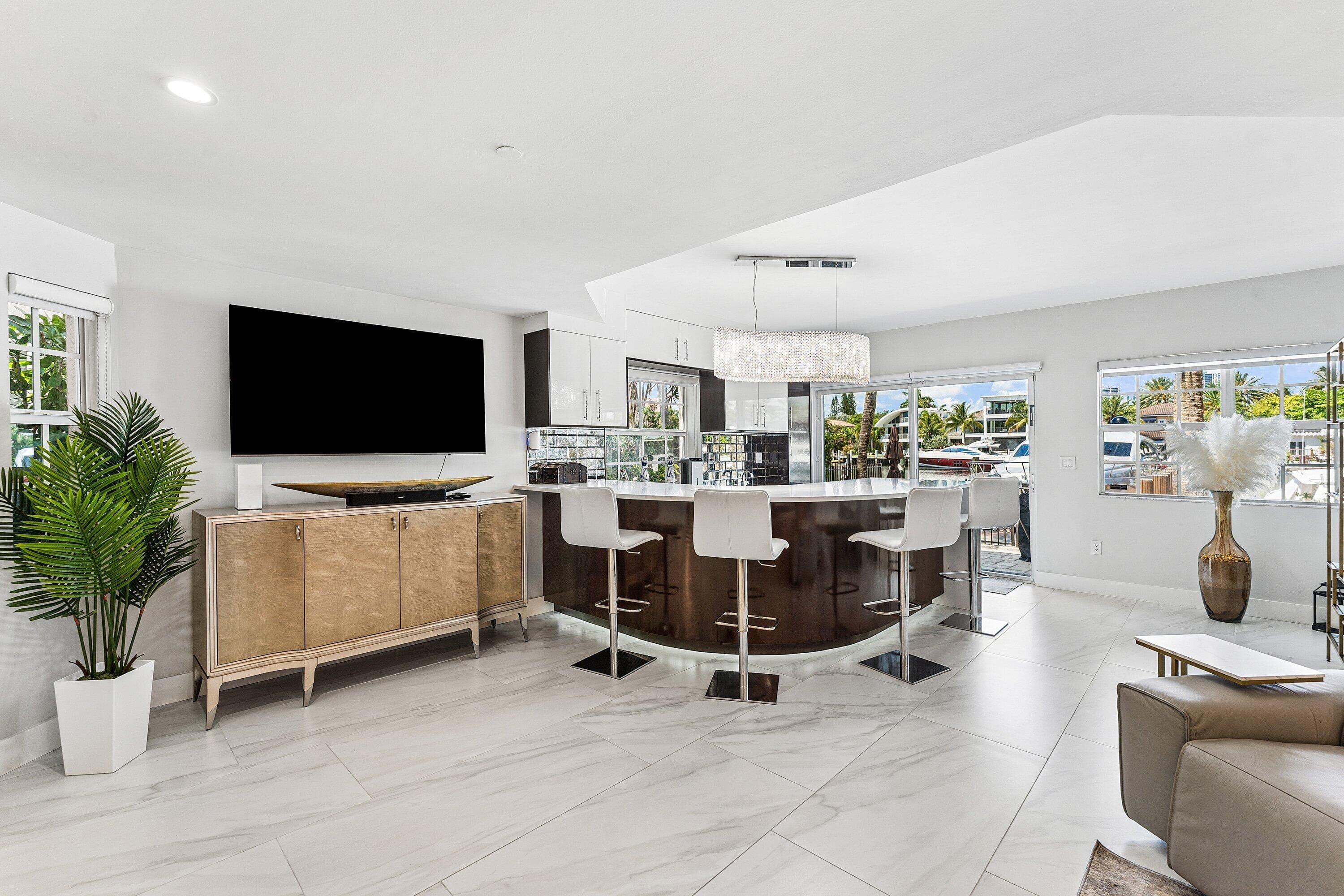 19 Hendricks Isle, Fort Lauderdale, FL 33301 — photo 11 of 39