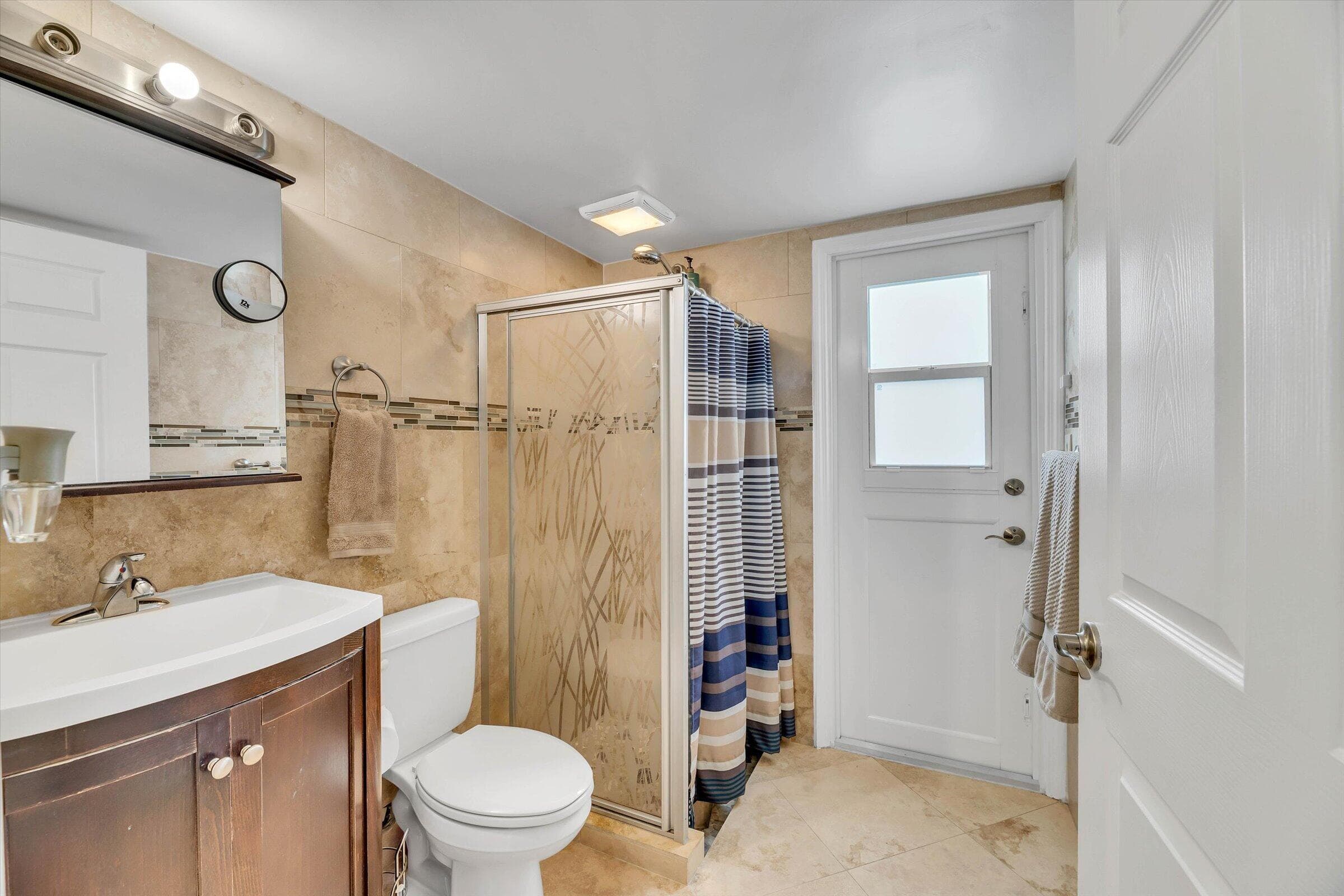 621 SW 98th Terrace, Pembroke Pines, FL 33025 — photo 16 of 51