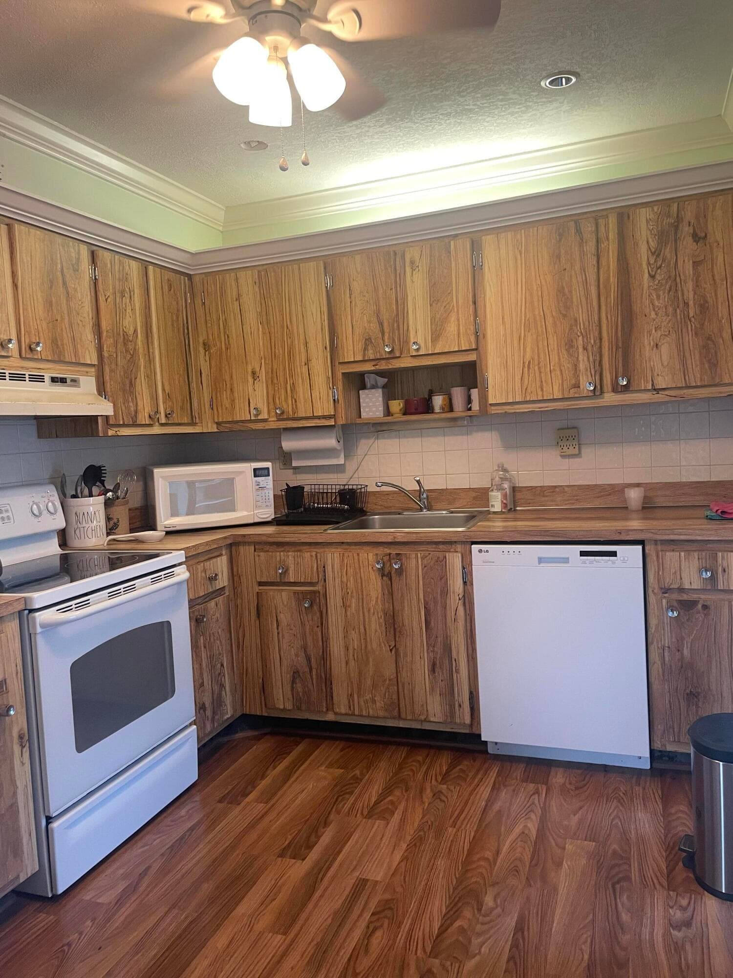 523 Piedmont K 523, Delray Beach, FL 33484 — photo 1 of 23
