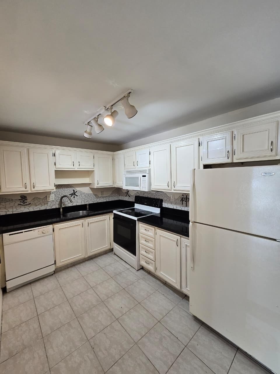 4133 NW 88th Avenue 103, Coral Springs, FL 33065 — photo 5 of 14