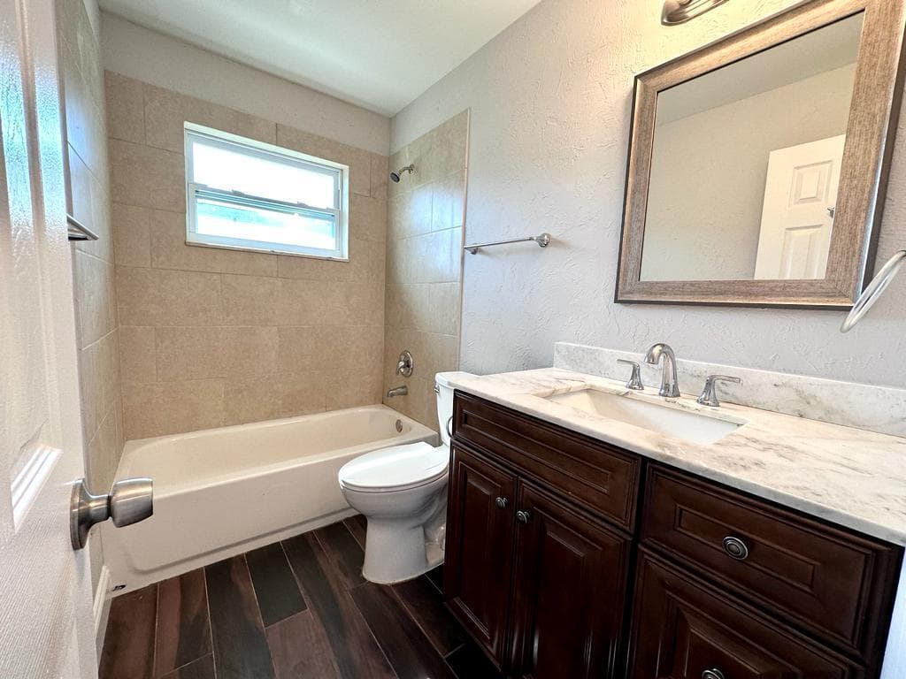 860 Center Street Unit 3, Jupiter, FL 33458 — photo 2 of 9
