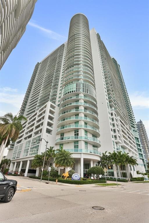 1800 N Bayshore Drive 1610, Miami, FL 33132 — photo 16 of 31