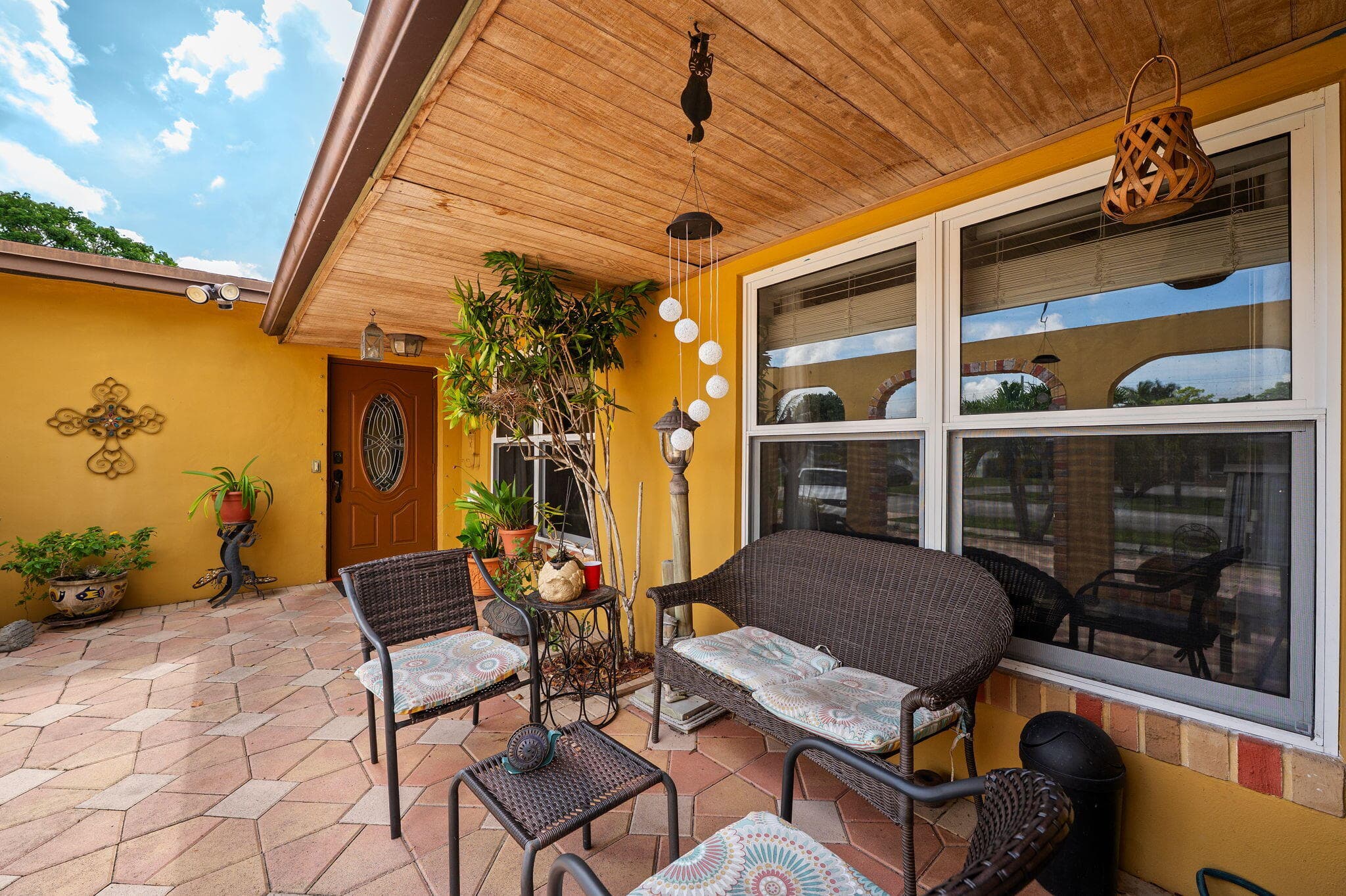 8350 NW 23rd Street, Pembroke Pines, FL 33024 — photo 4 of 41