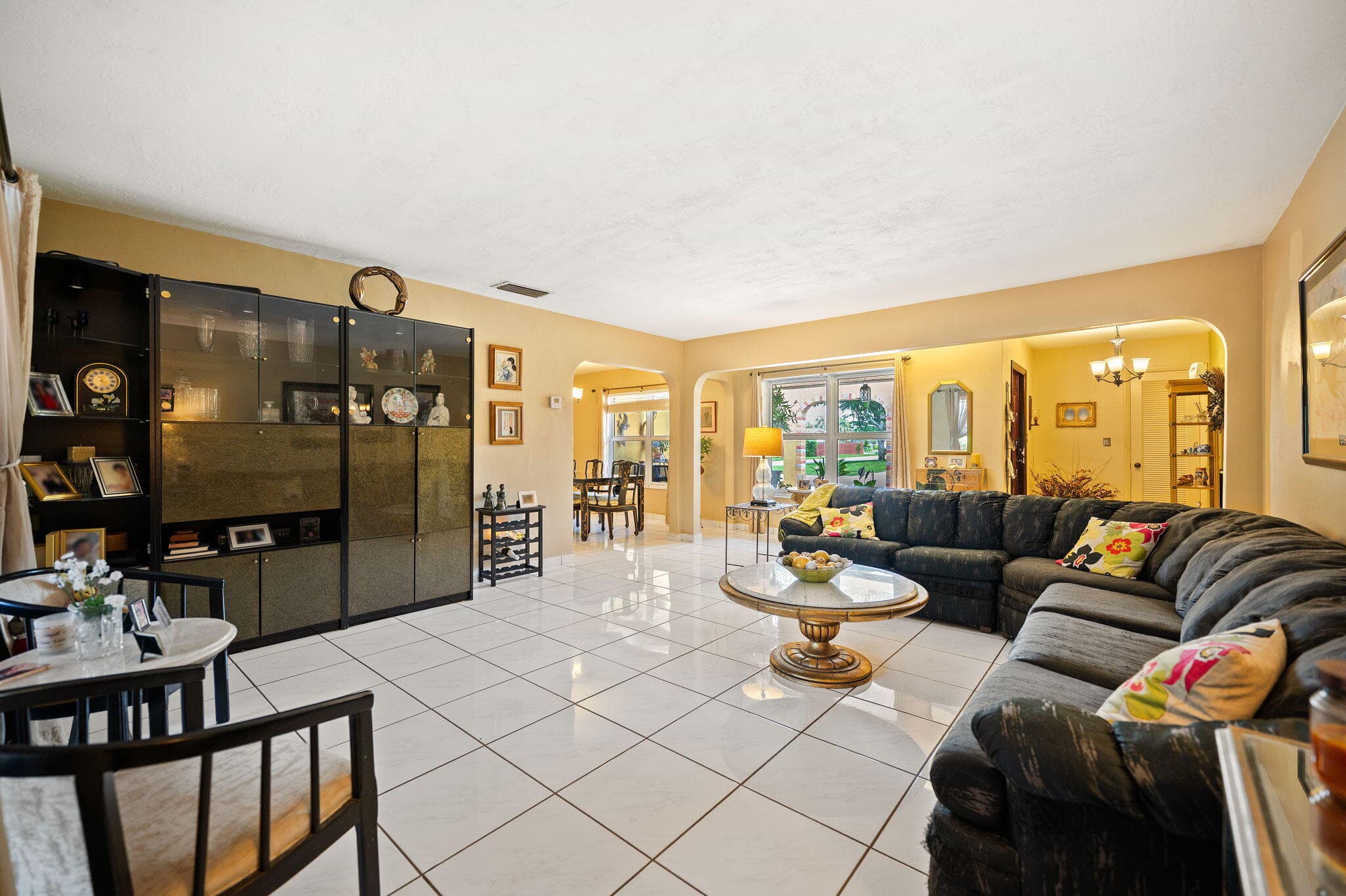 8350 NW 23rd Street, Pembroke Pines, FL 33024 — photo 6 of 41