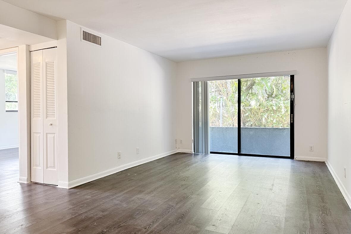 1900 N Congress Avenue 105, West Palm Beach, FL 33401 — photo 3 of 25