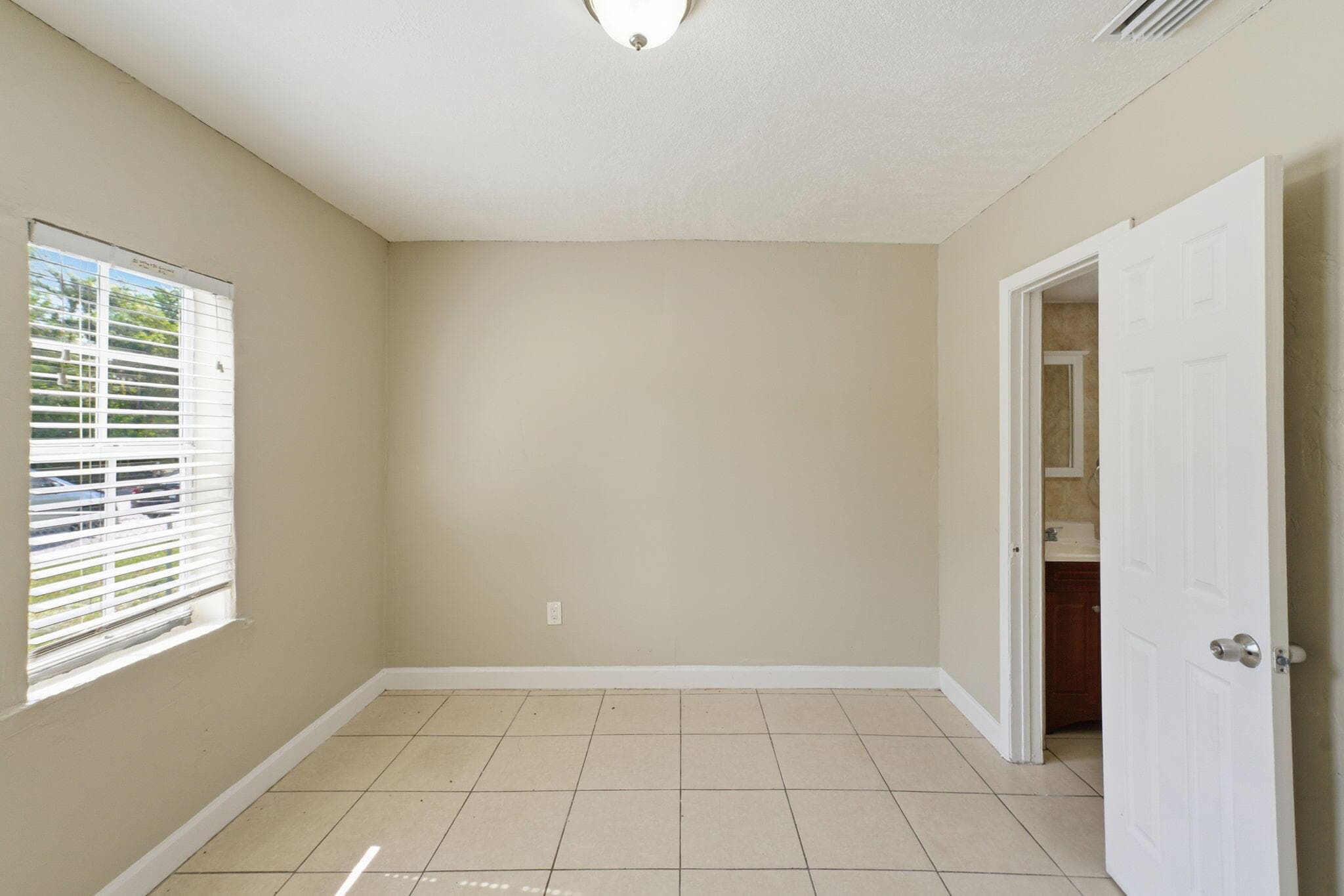 7604 NW 3rd Avenue, Miami, FL 33150 — photo 14 of 32