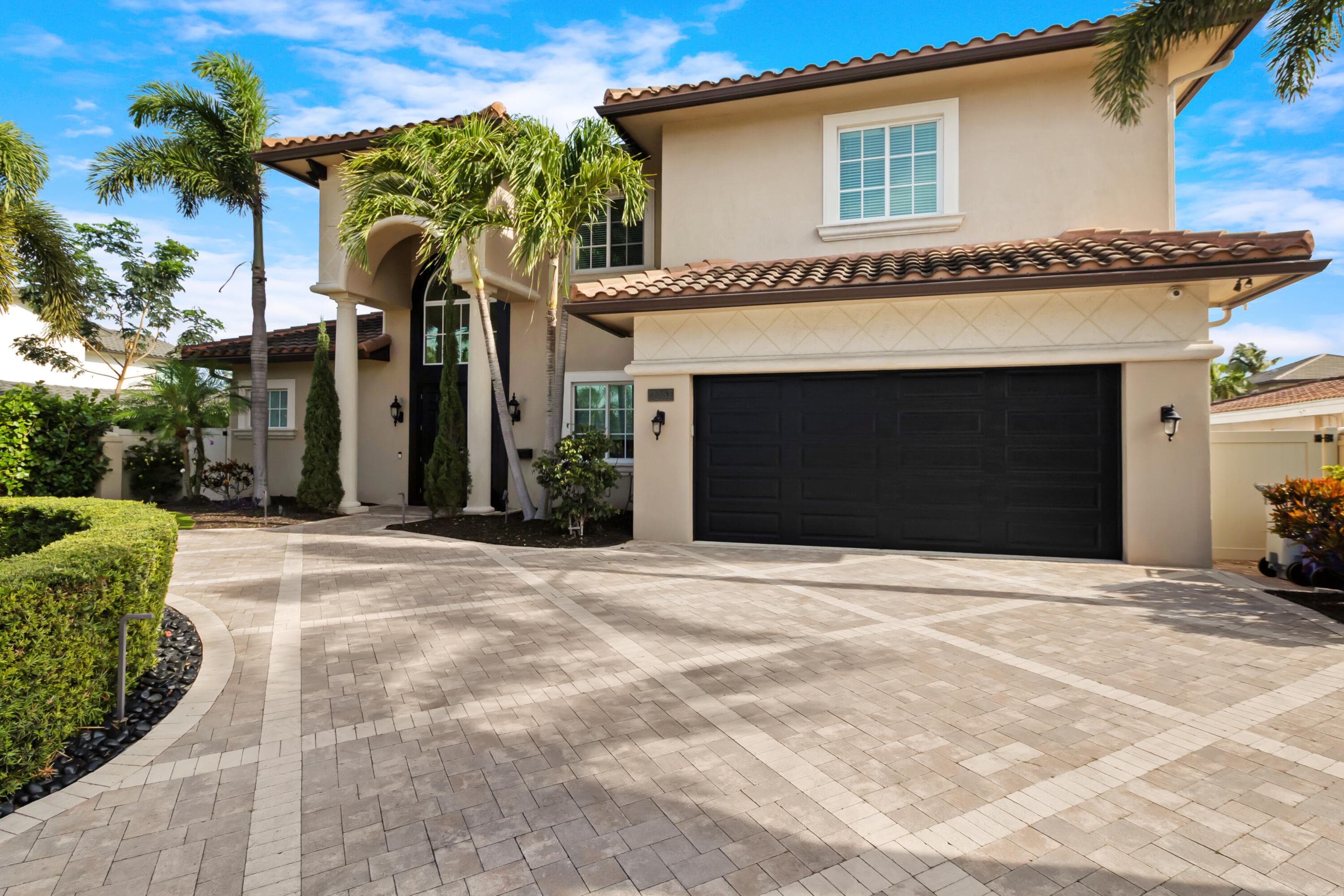 2461 SE 10th Street, Pompano Beach, FL 33062 — photo 2 of 57