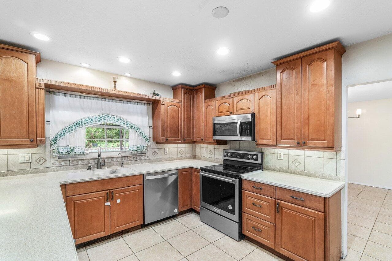 5313 Colbright Road, Lake Worth, FL 33467 — photo 13 of 70