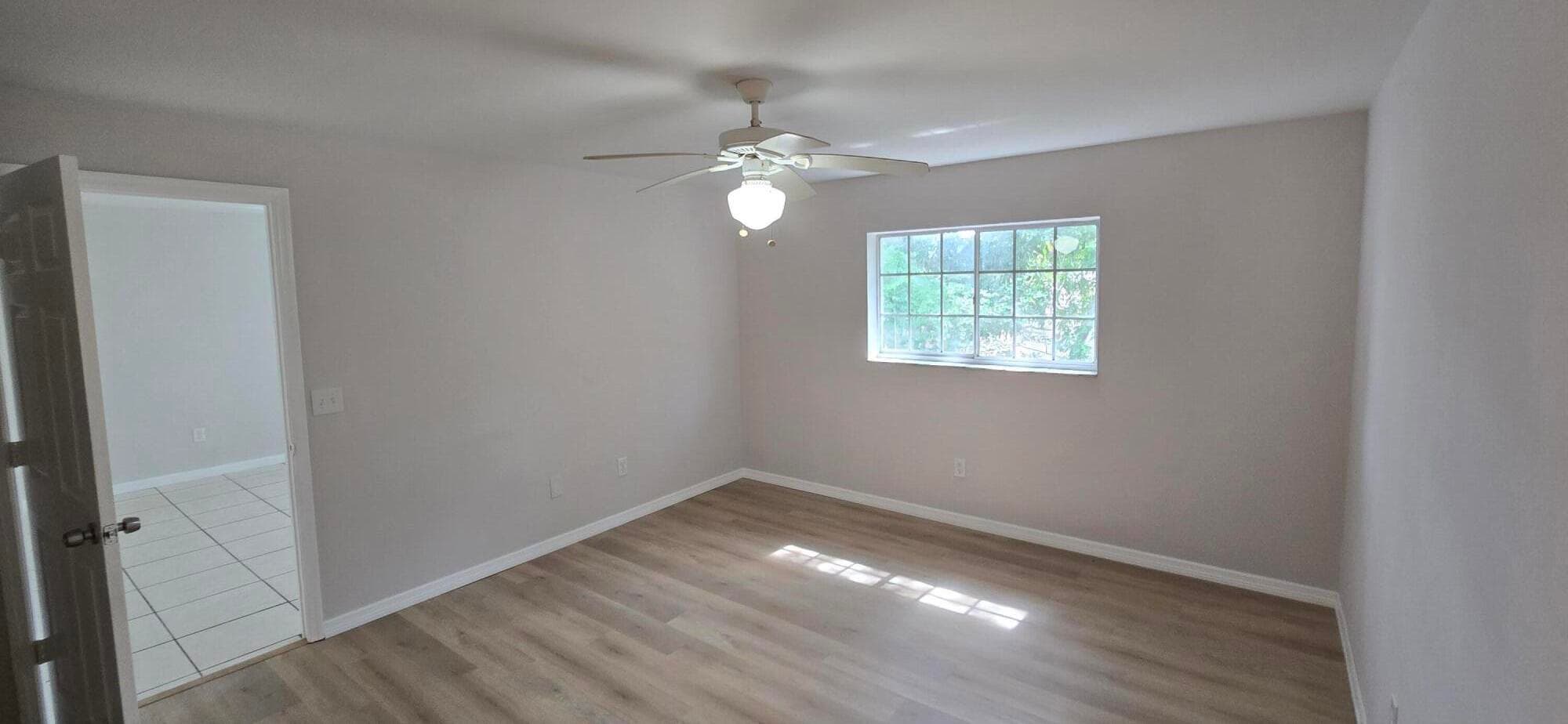 Condominium in Royal Palm Beach — photo 7 of 12