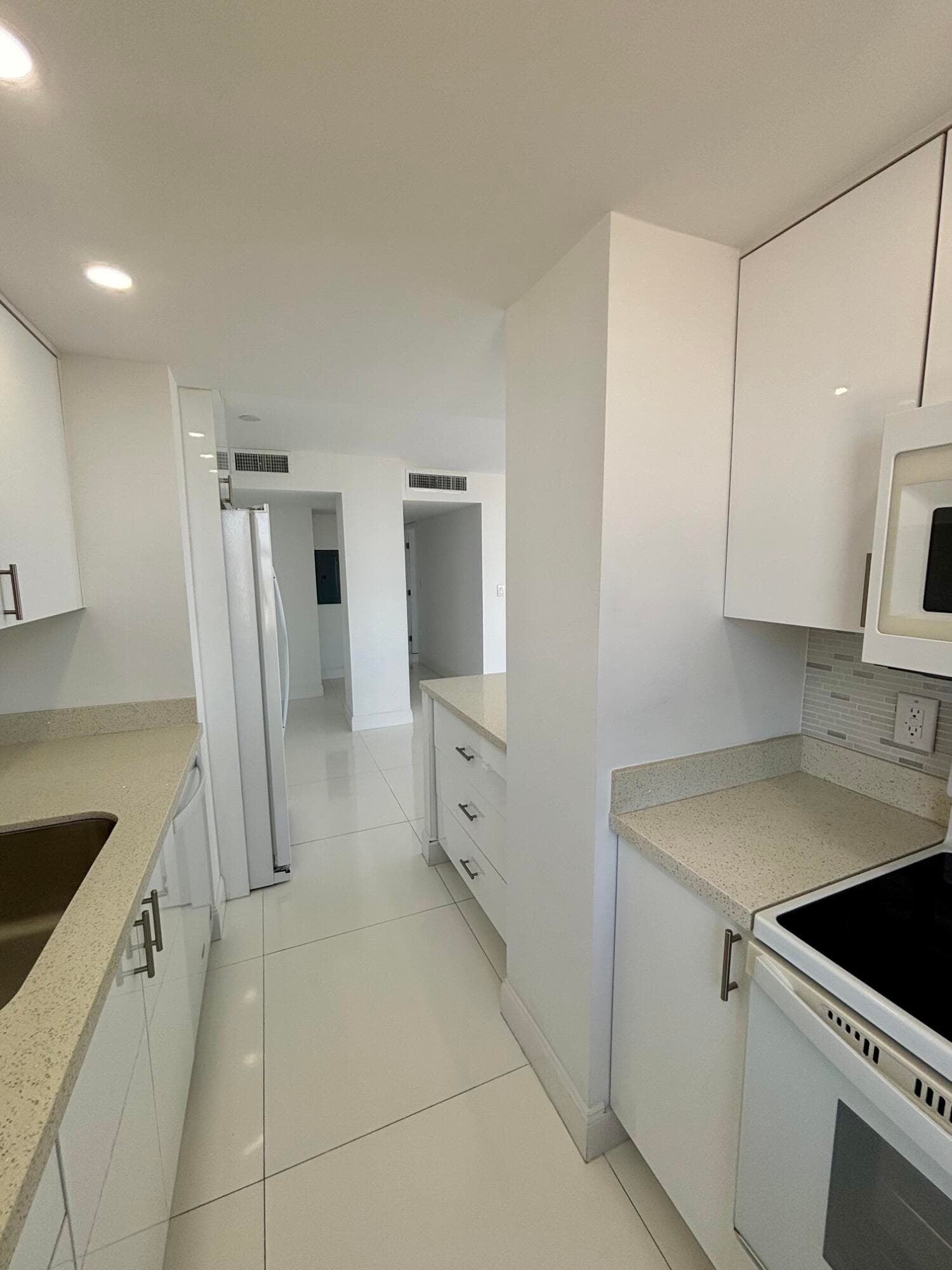 111 Briny Avenue 23-14, Pompano Beach, FL 33062 — photo 15 of 25