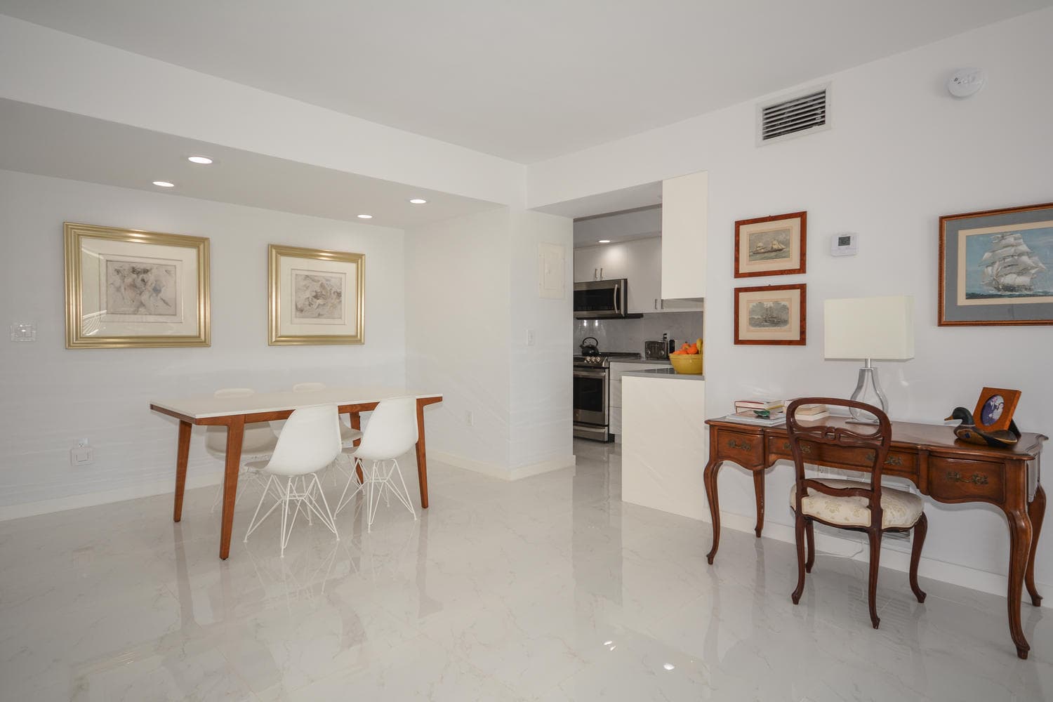 2780 S Ocean Boulevard 306, Palm Beach, FL 33480 — photo 11 of 37