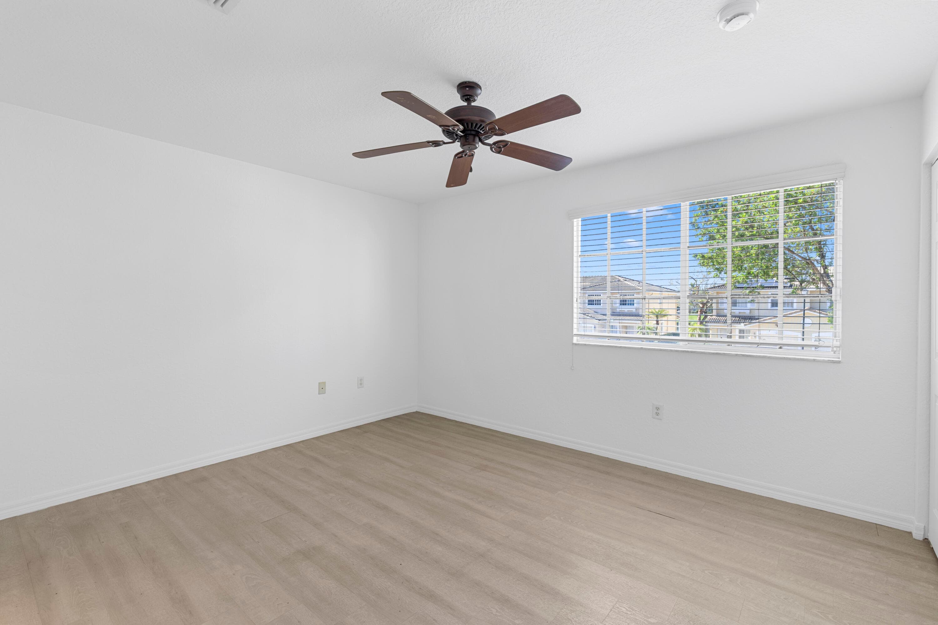 9107 Chambers Street 9107, Tamarac, FL 33321 — photo 17 of 30