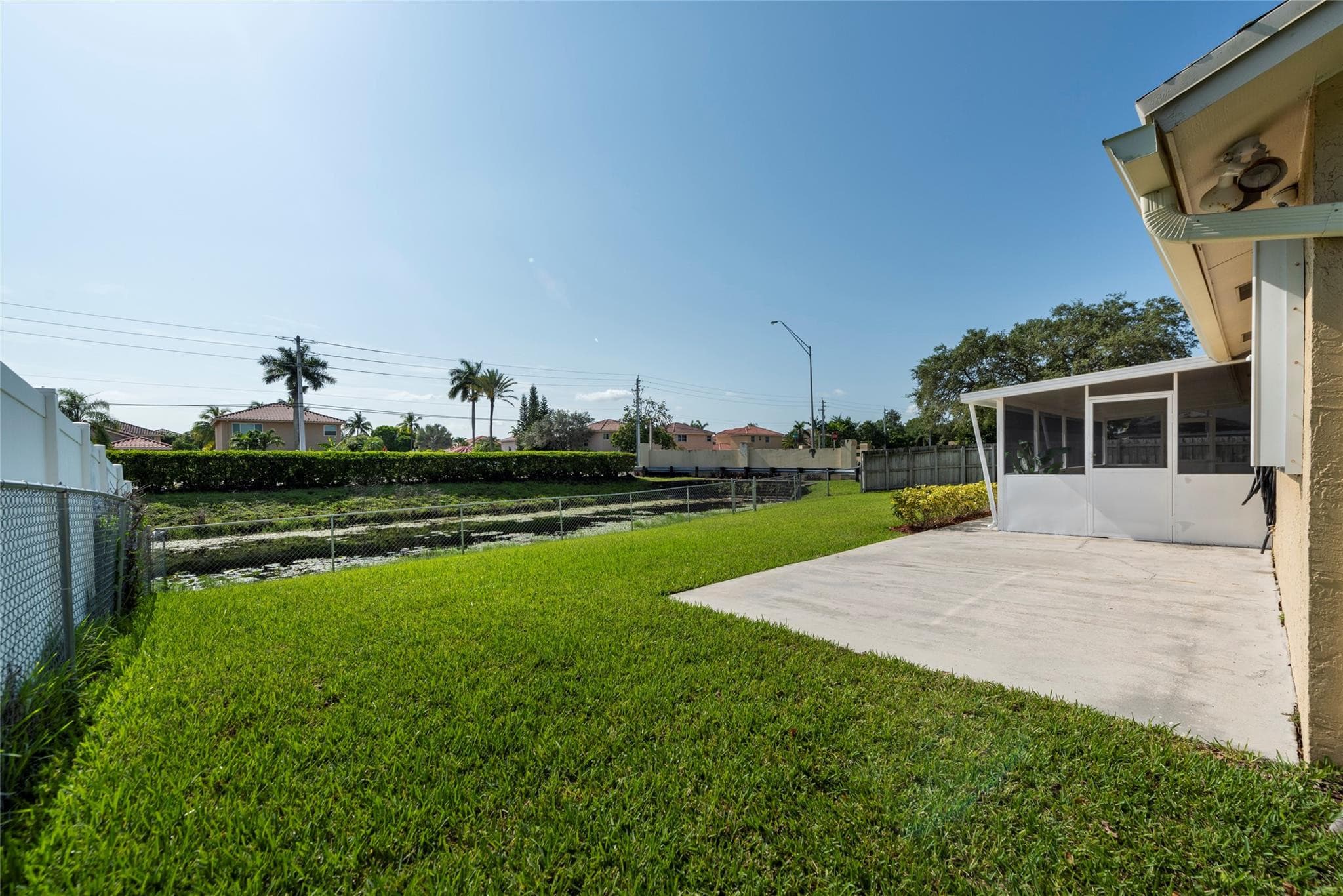 2101 NW 101st Terrace, Pembroke Pines, FL 33026 — photo 3 of 31