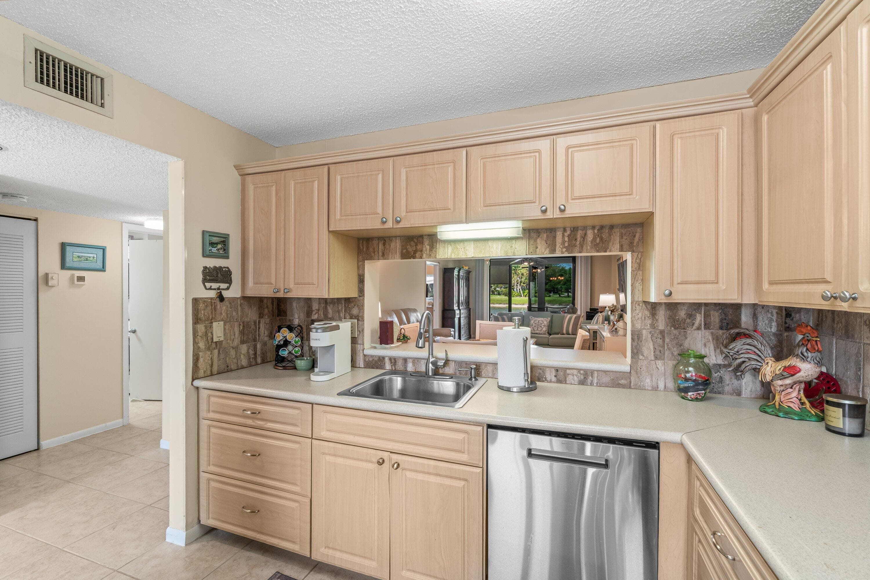 5550 Witney Drive 102, Delray Beach, FL 33484 — photo 21 of 51