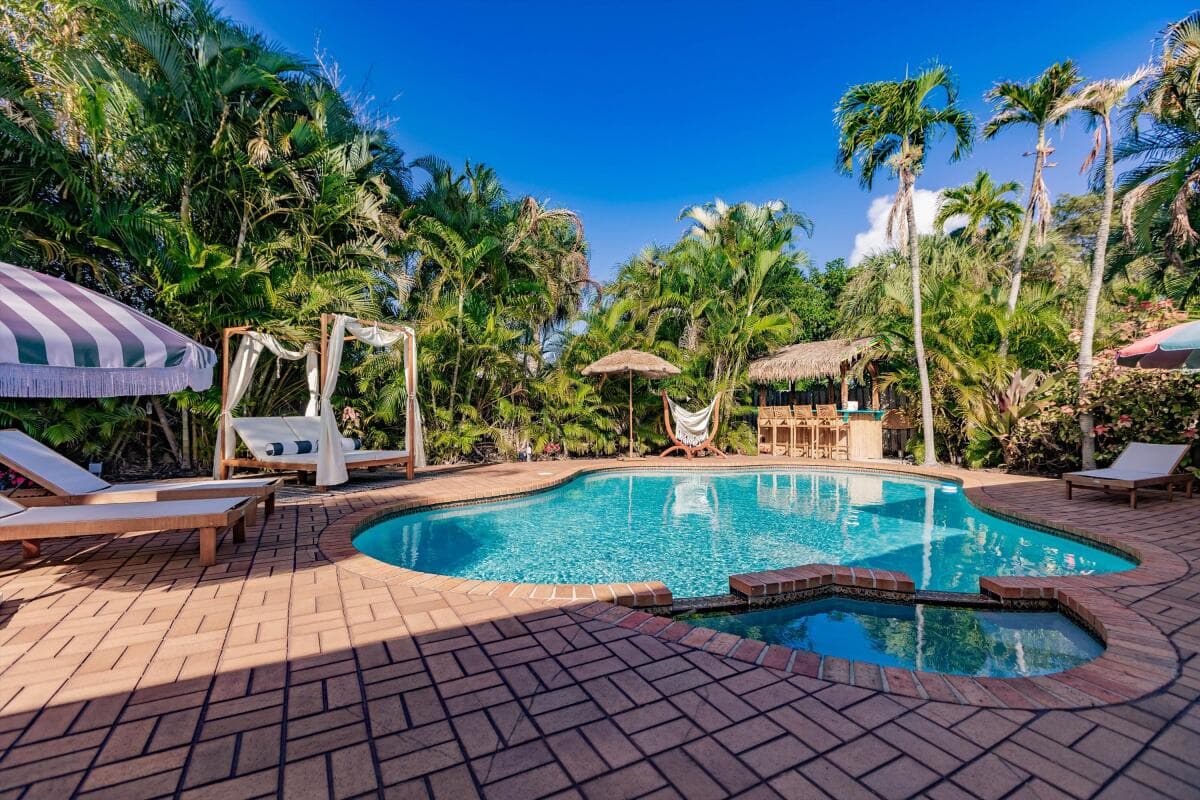 245 N Tradewinds Avenue, Lauderdale-By-The-Sea, FL 33308 — photo 8 of 51