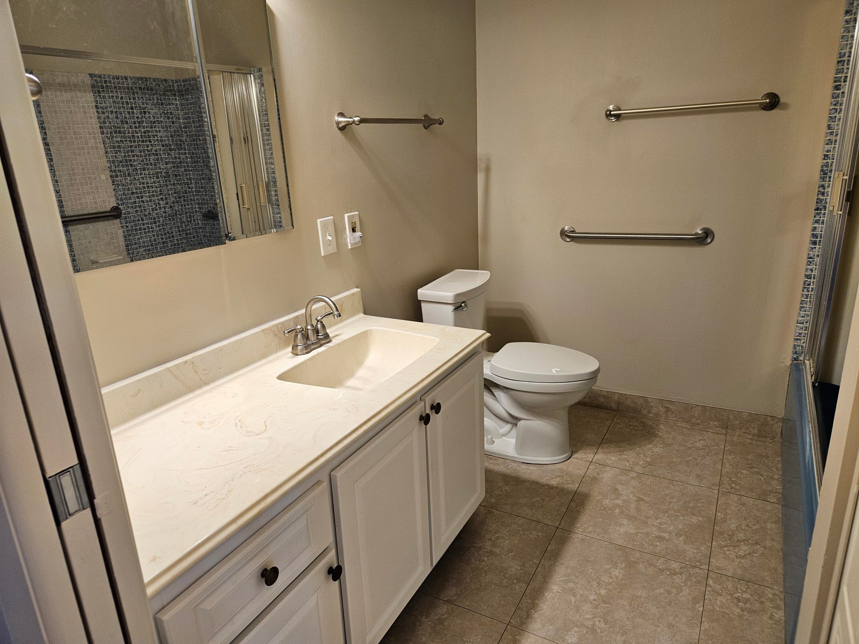 2886 E Fernley Dr Drive E 1, West Palm Beach, FL 33415 — photo 18 of 32