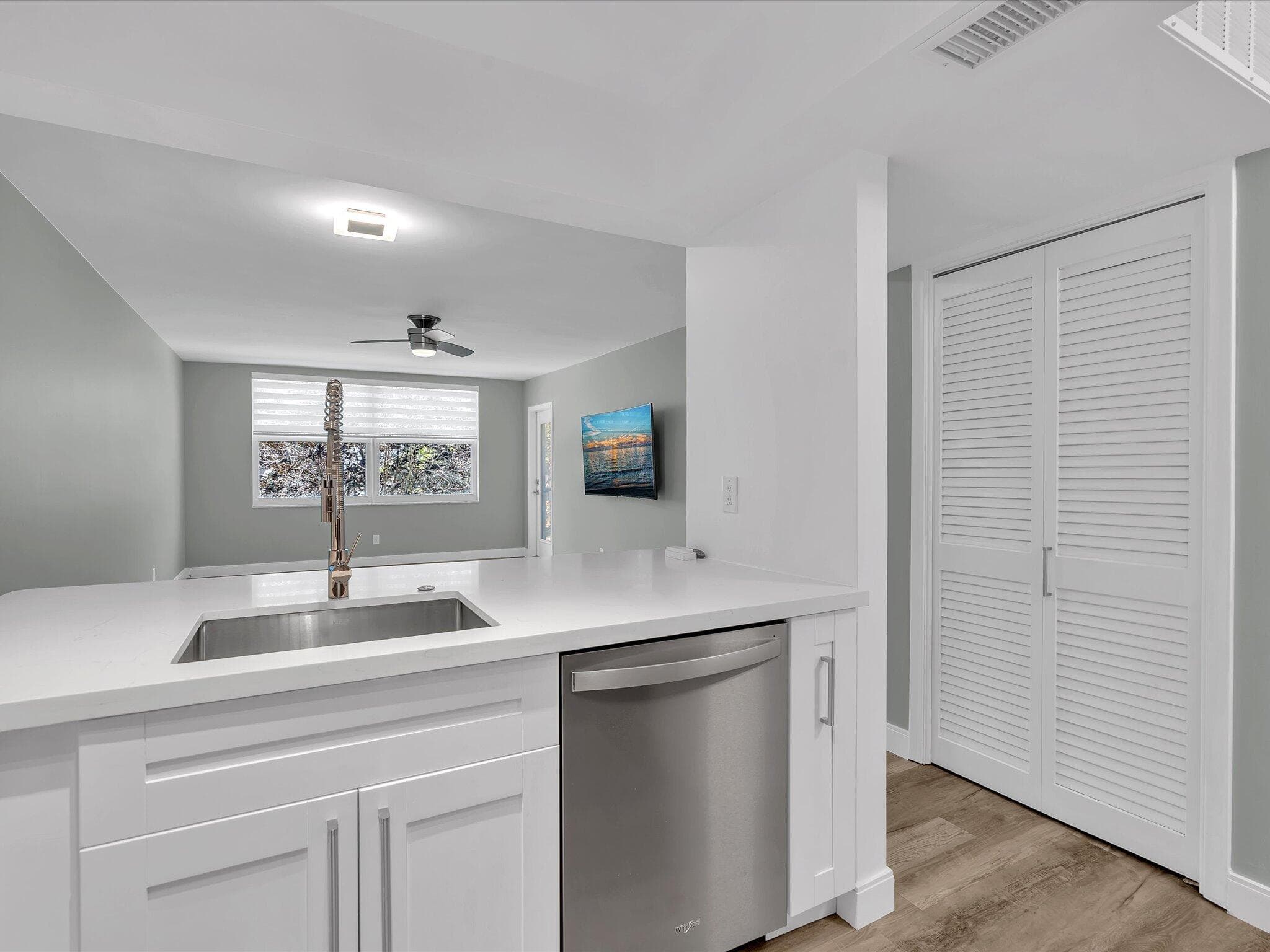 4025 N Federal Highway N 215a, Oakland Park, FL 33308 — photo 14 of 36