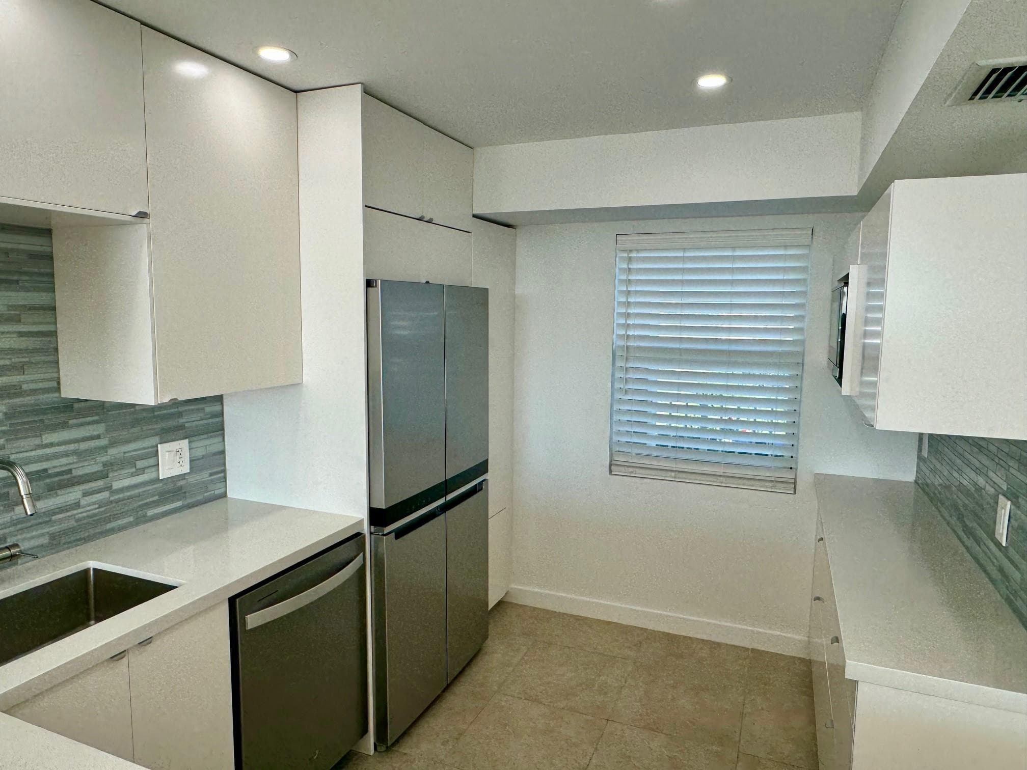 3095 N Course Drive, Pompano Beach, FL 33069 — photo 2 of 47