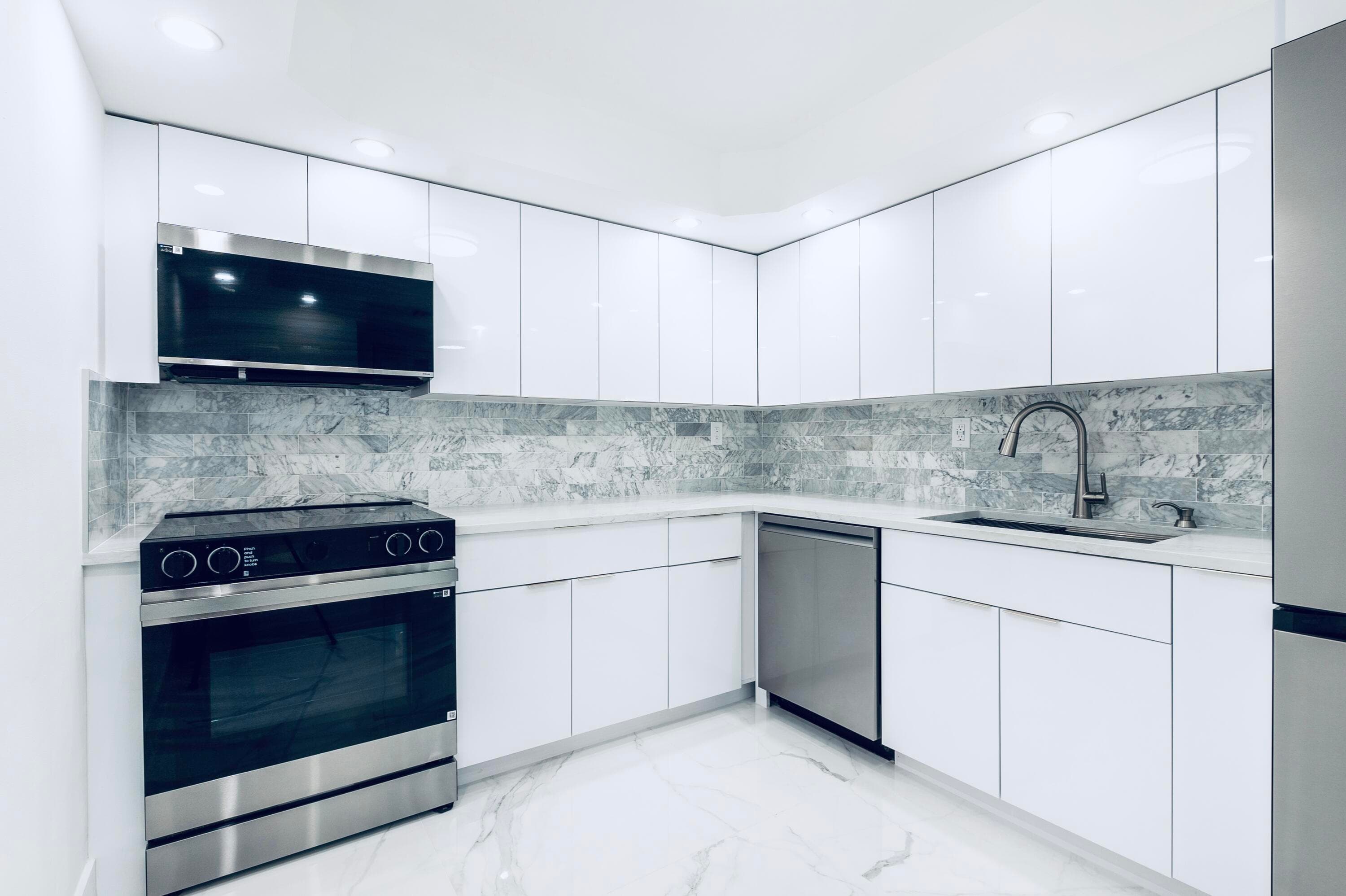 600 Parkview Drive 718, Hallandale Beach, FL 33009 — photo 7 of 22