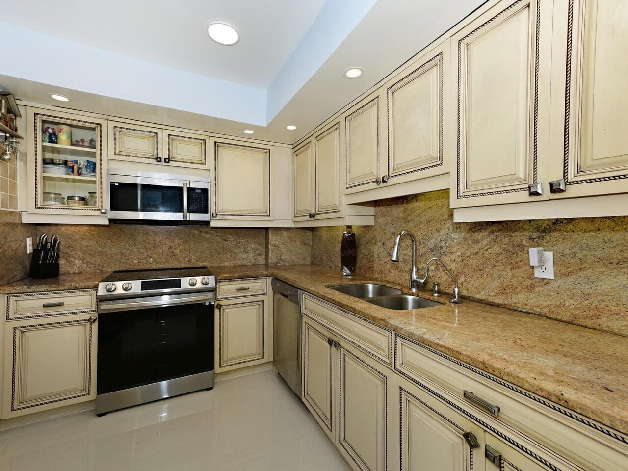 3450 S Ocean Boulevard 308, Palm Beach, FL 33480 — photo 5 of 33