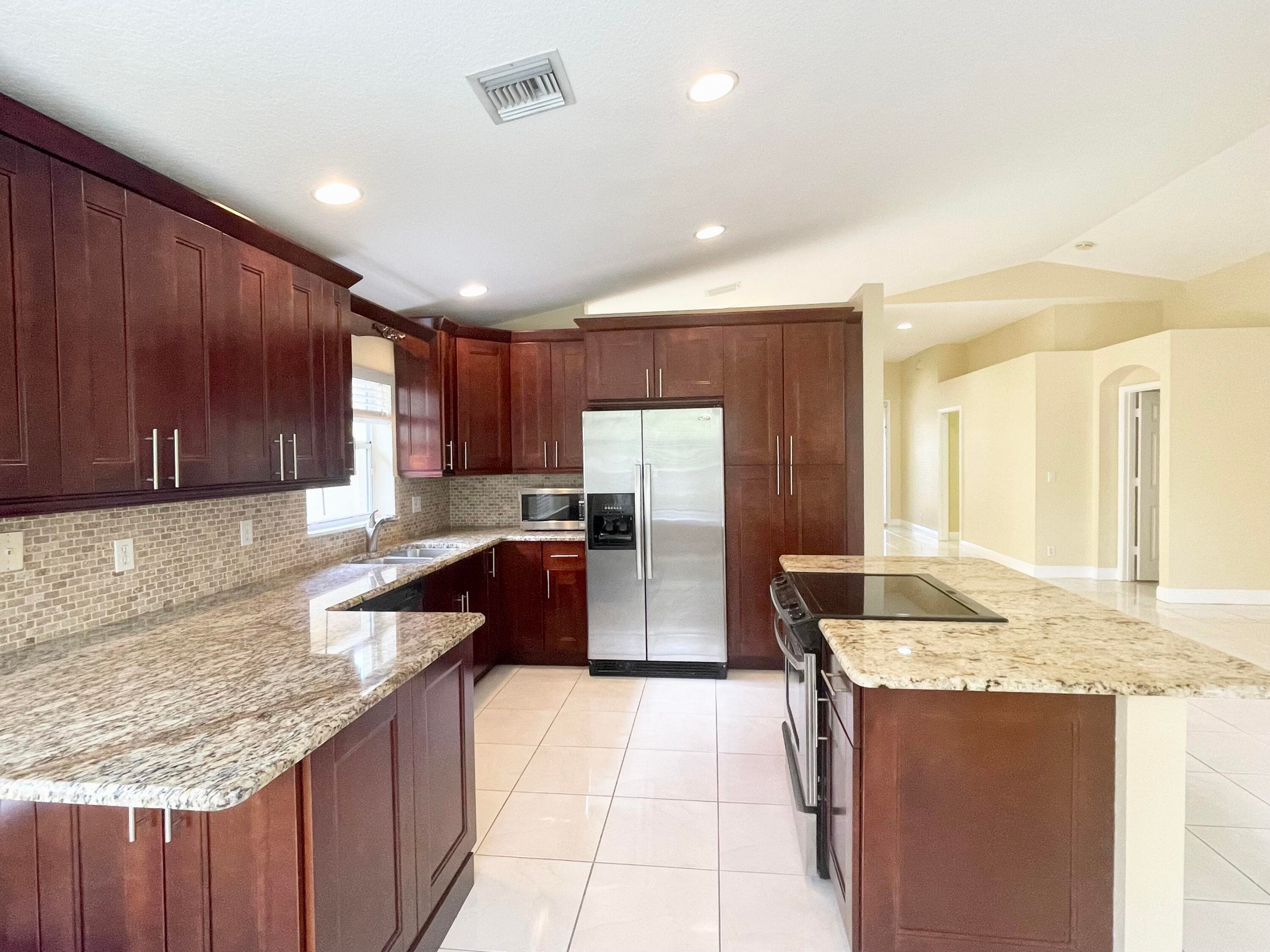 2425 Pigeon Cay, West Palm Beach, FL 33411 — photo 3 of 31