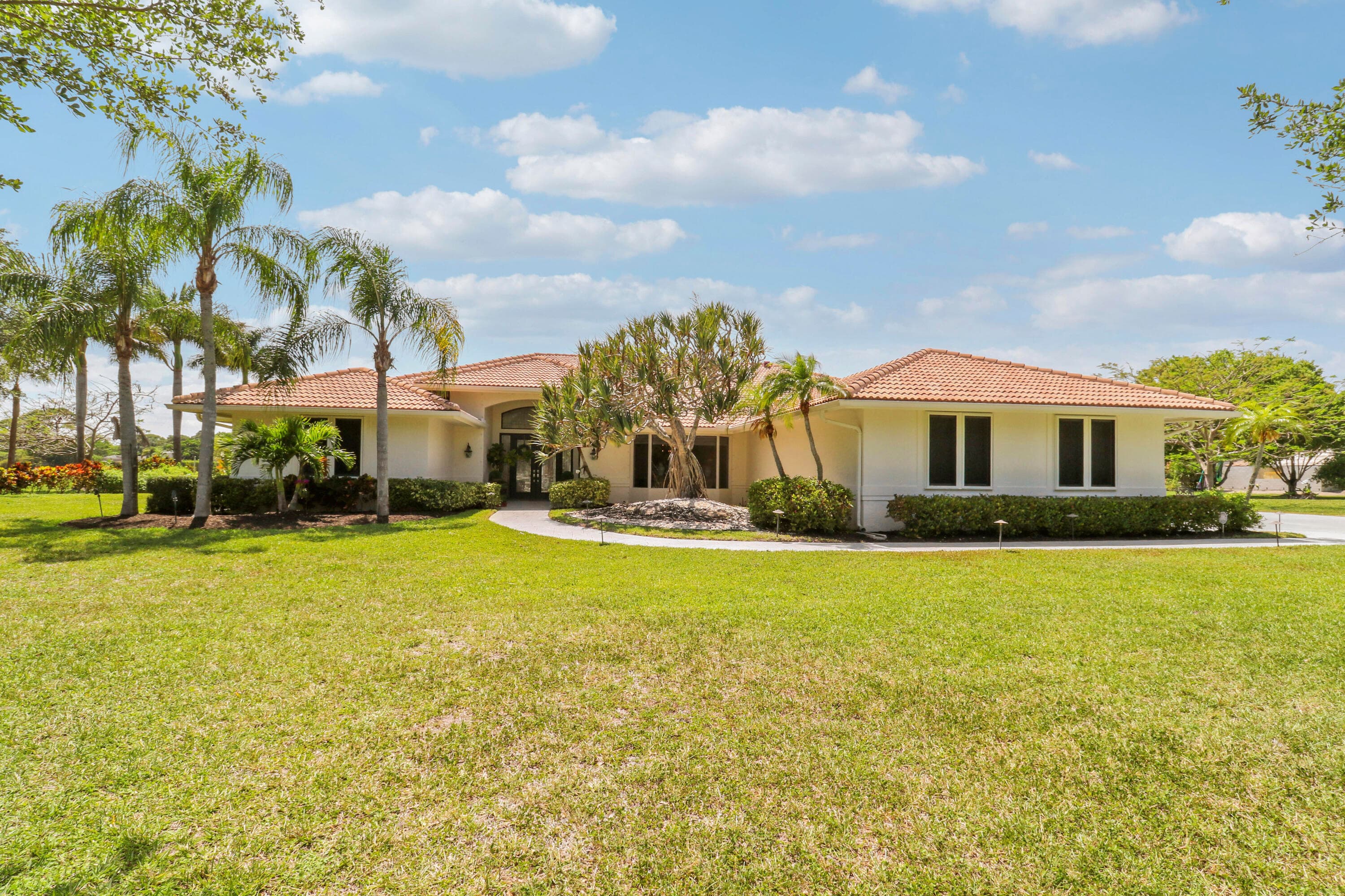 8667 Steeplechase Drive, Palm Beach Gardens, FL 33418 — photo 7 of 128