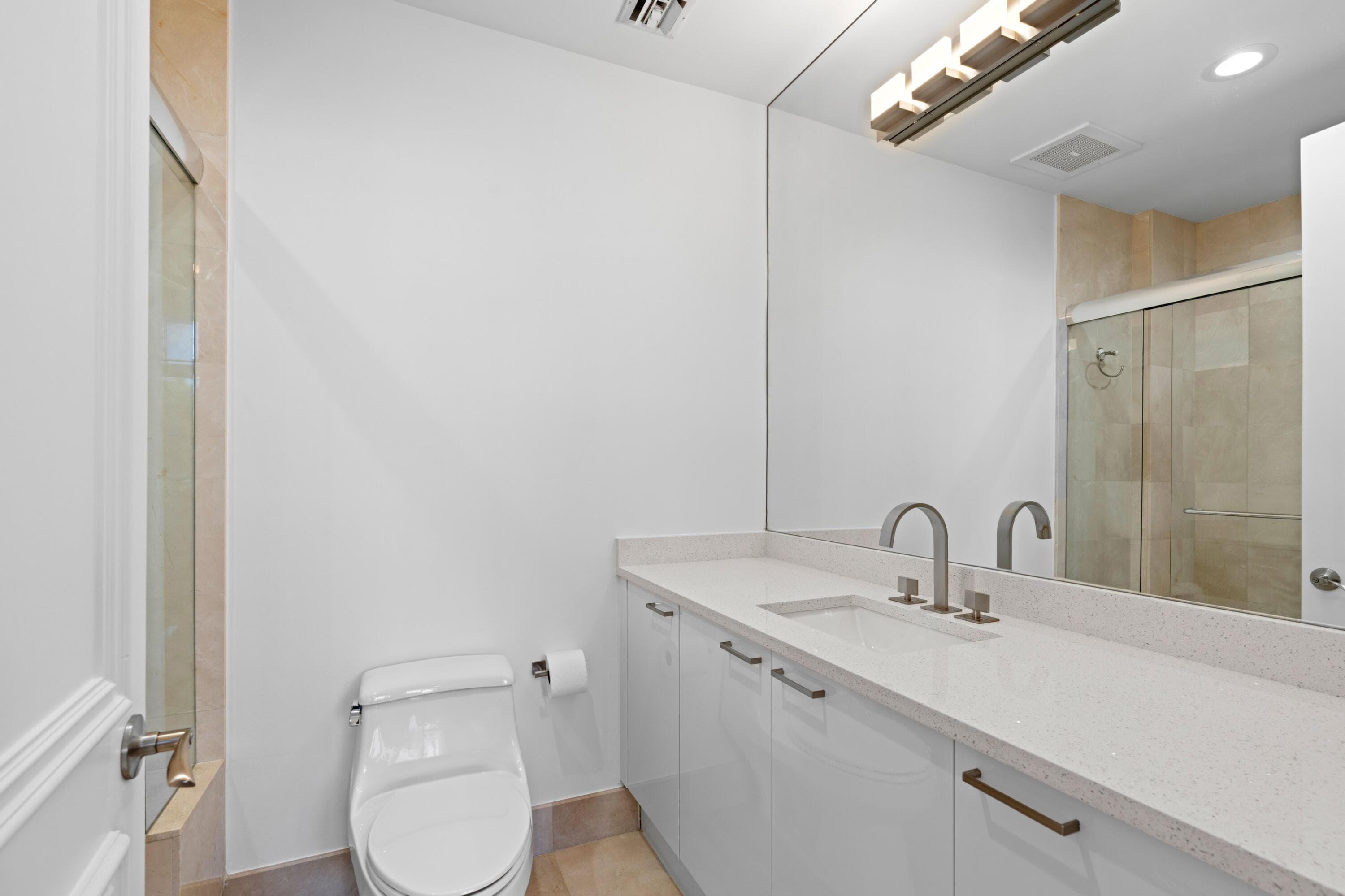 701 SE 21st Avenue 109, Deerfield Beach, FL 33441 — photo 19 of 47