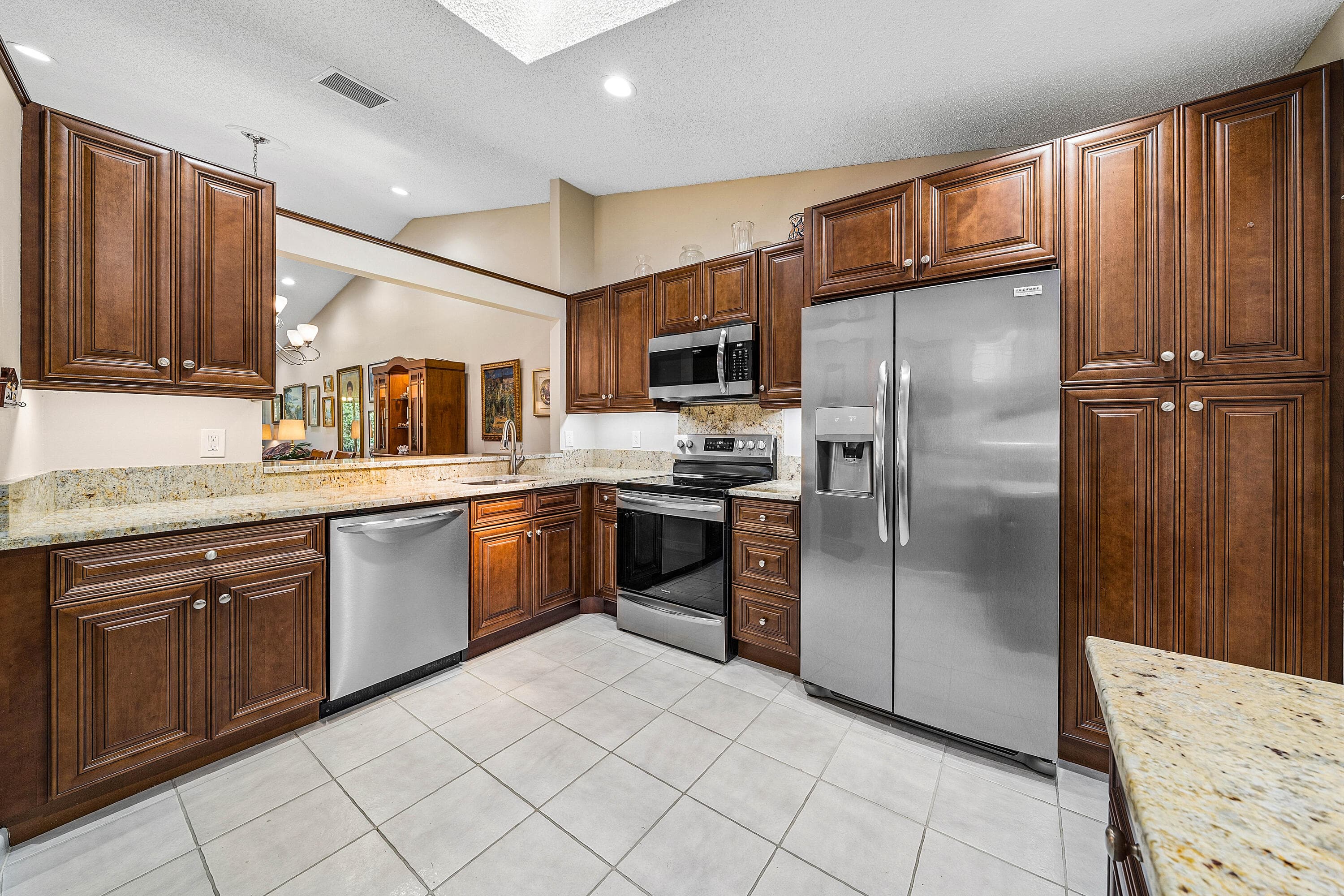 10069 Andrea Lane A, Boynton Beach, FL 33437 — photo 9 of 39