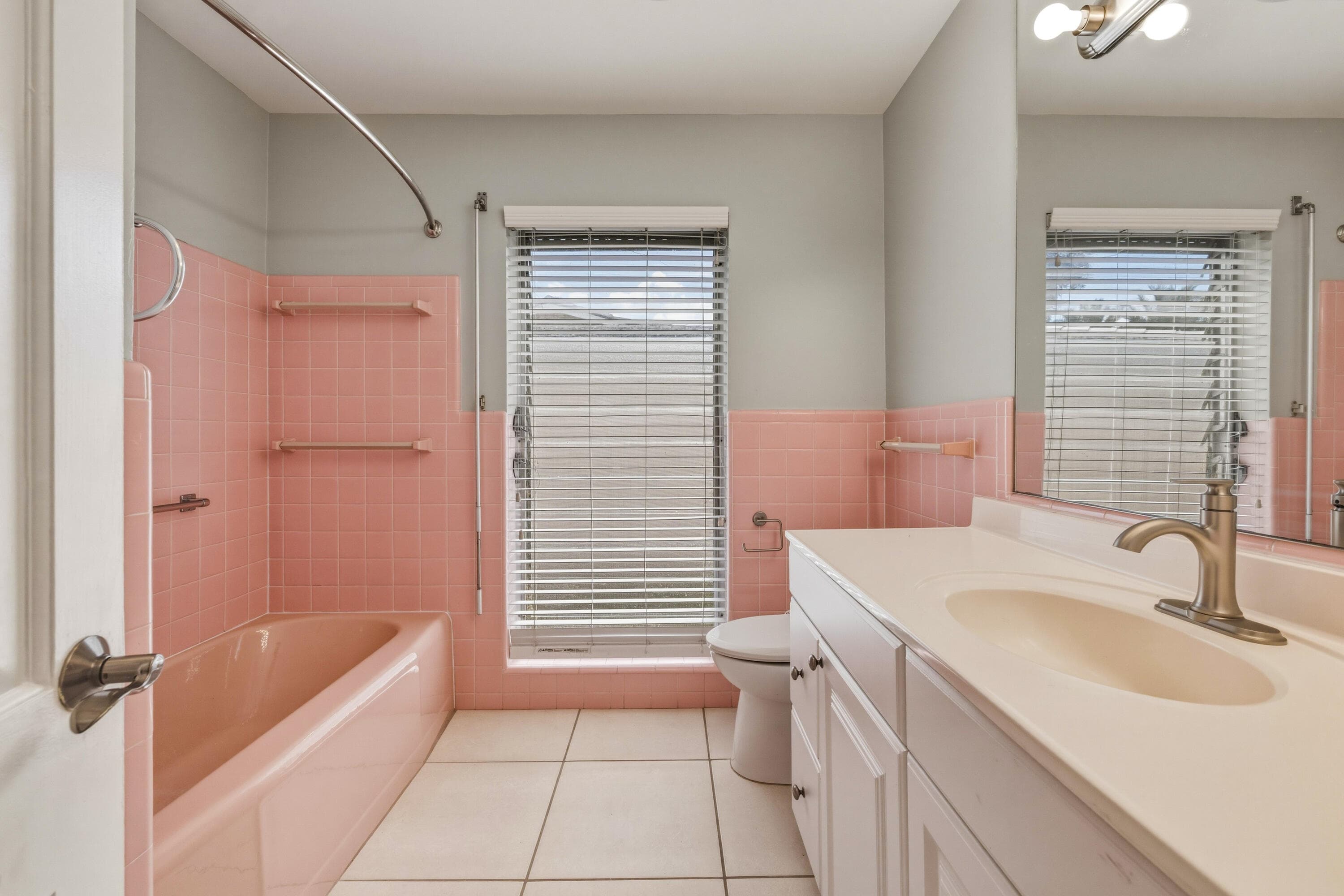 284 Allenwood Drive, Lauderdale-By-The-Sea, FL 33308 — photo 20 of 29