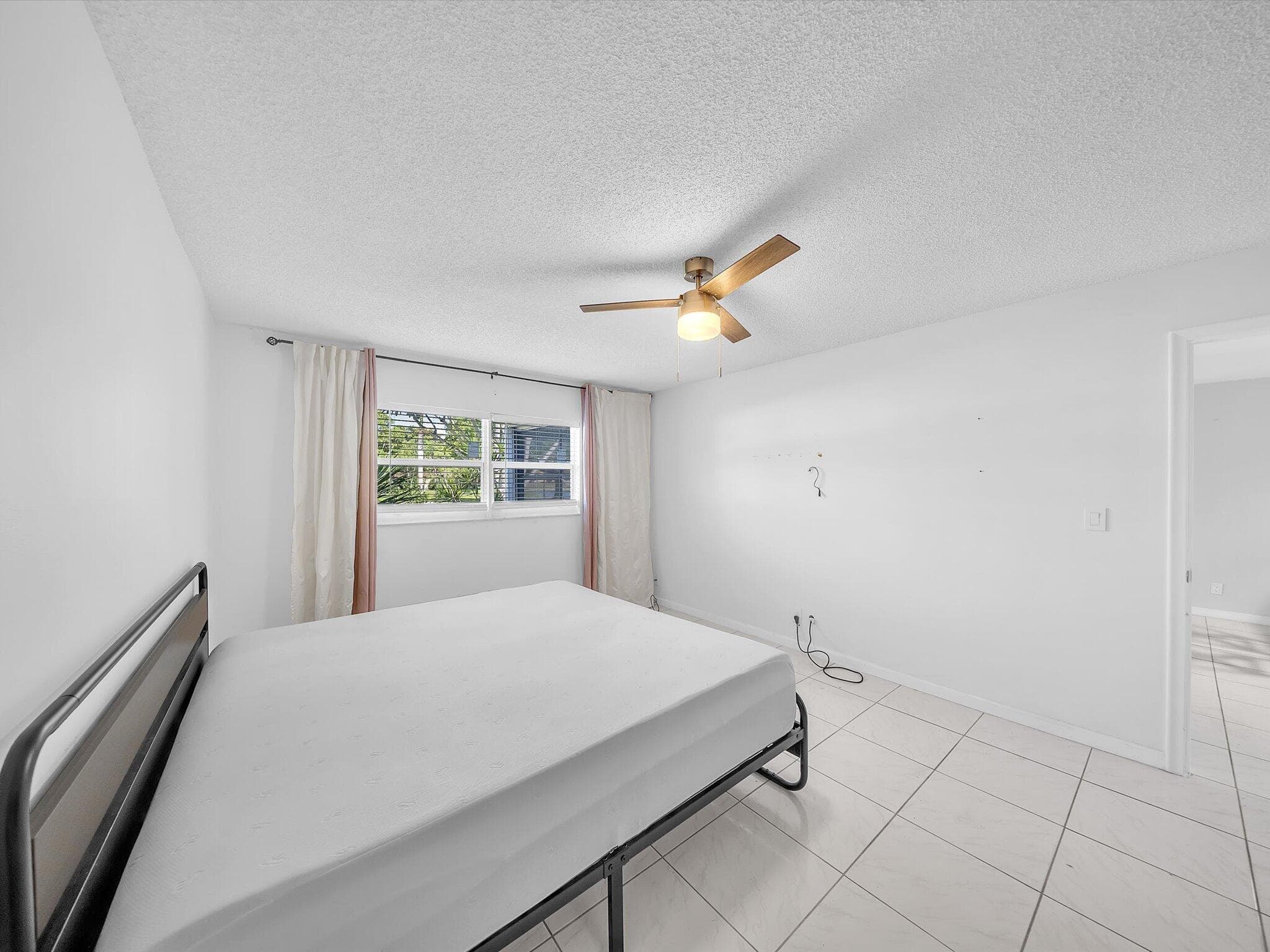 417 SW Natura Avenue B, Deerfield Beach, FL 33441 — photo 13 of 23