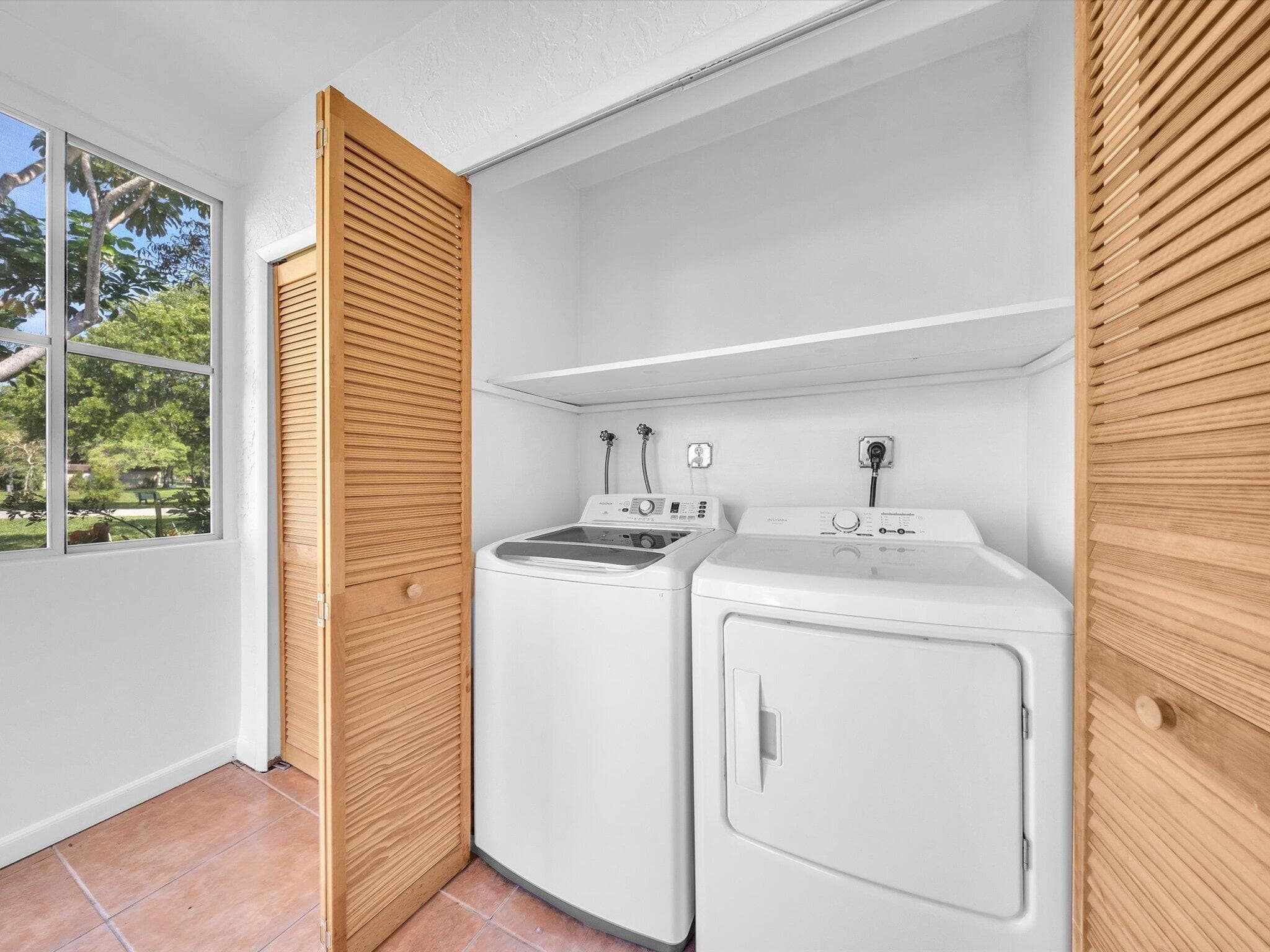 417 SW Natura Avenue B, Deerfield Beach, FL 33441 — photo 20 of 23