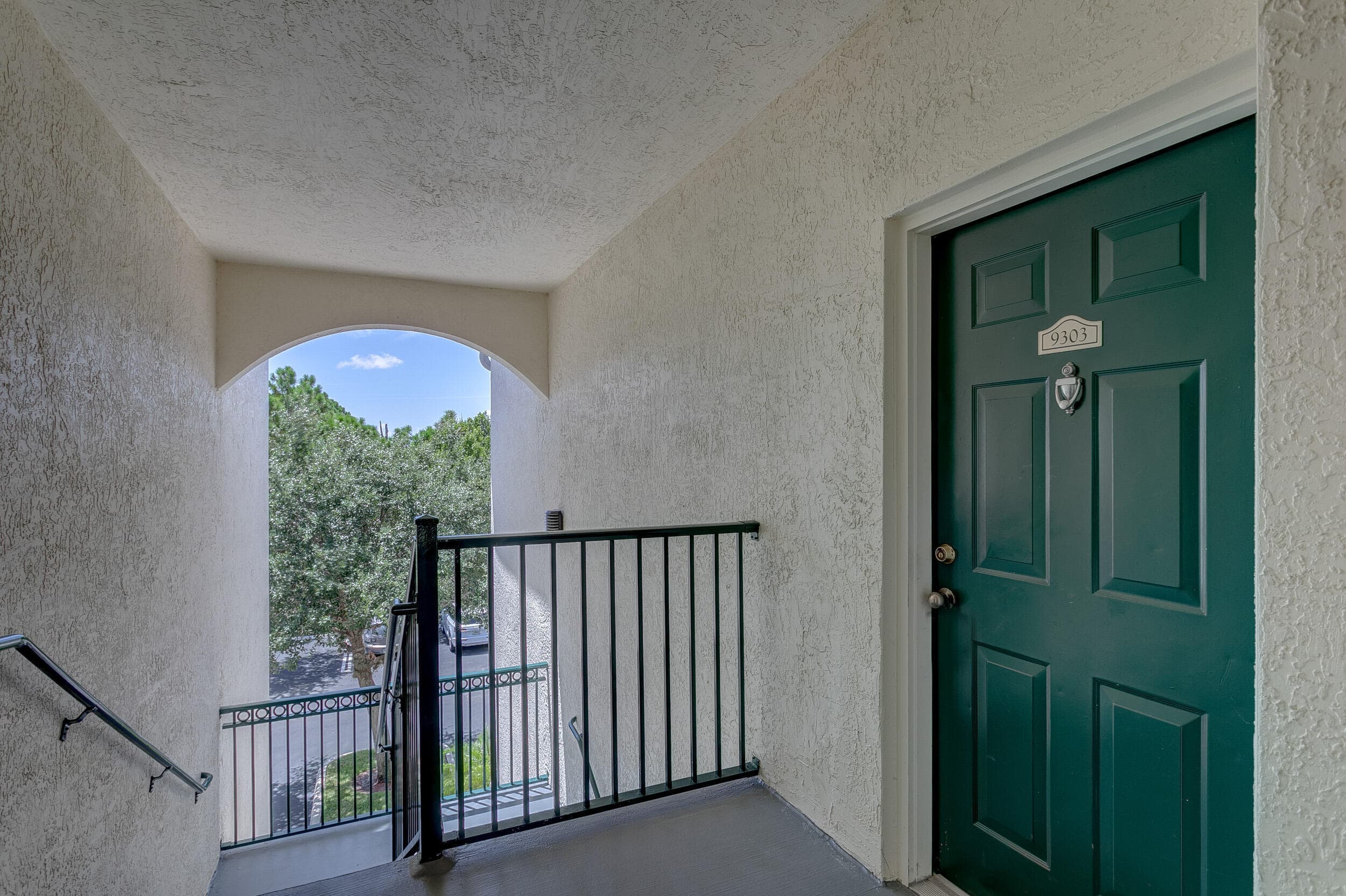 9303 W Myrtlewood Cir Circle W, Palm Beach Gardens, FL 33418 — photo 2 of 45