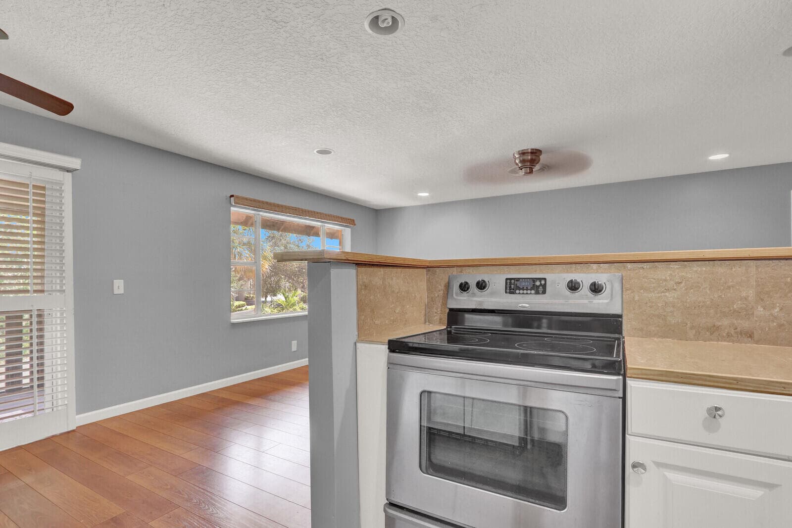 312 Southwind Drive 207, North Palm Beach, FL 33408 — photo 9 of 23