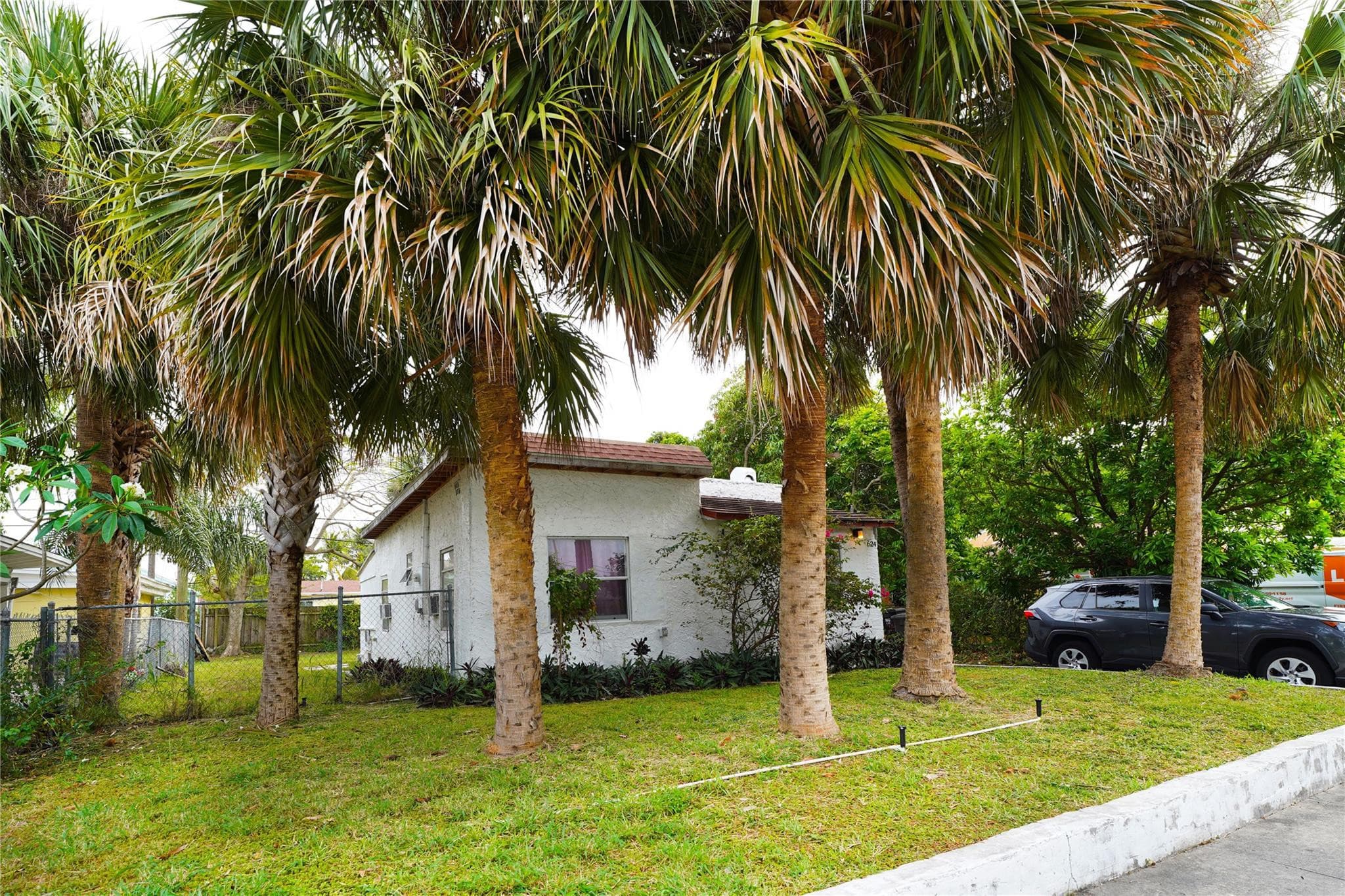 624 51st Street, West Palm Beach, FL 33407 — photo 4 of 54