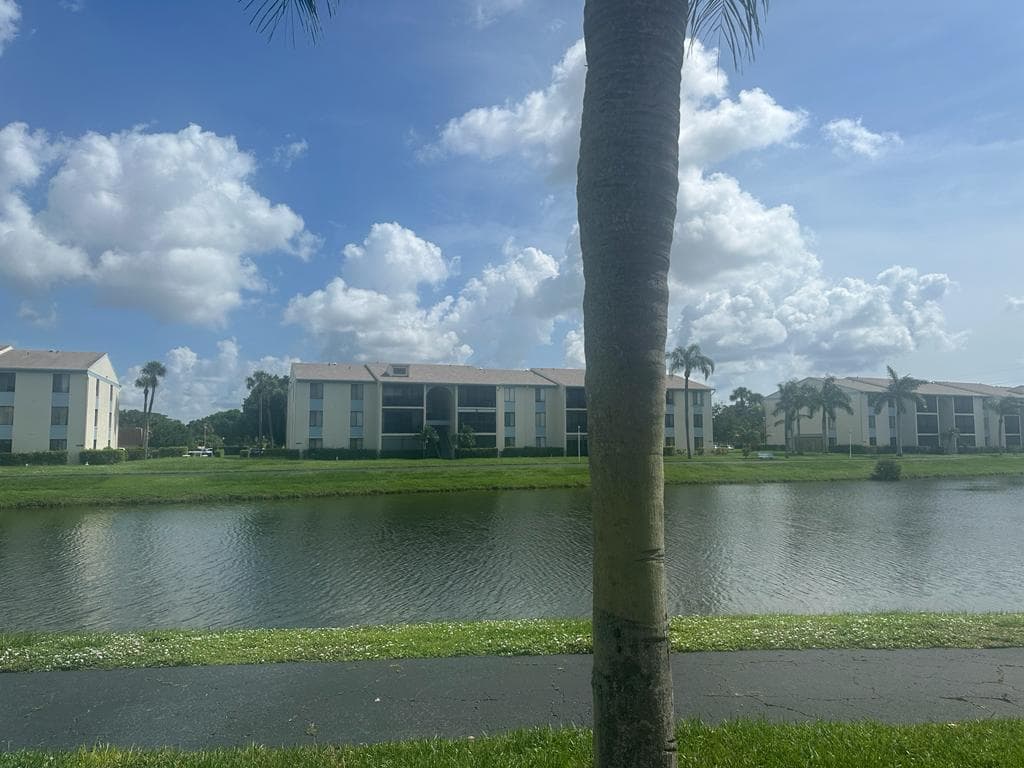 1102 Green Pine Boulevard B1, West Palm Beach, FL 33409 — photo 24 of 36