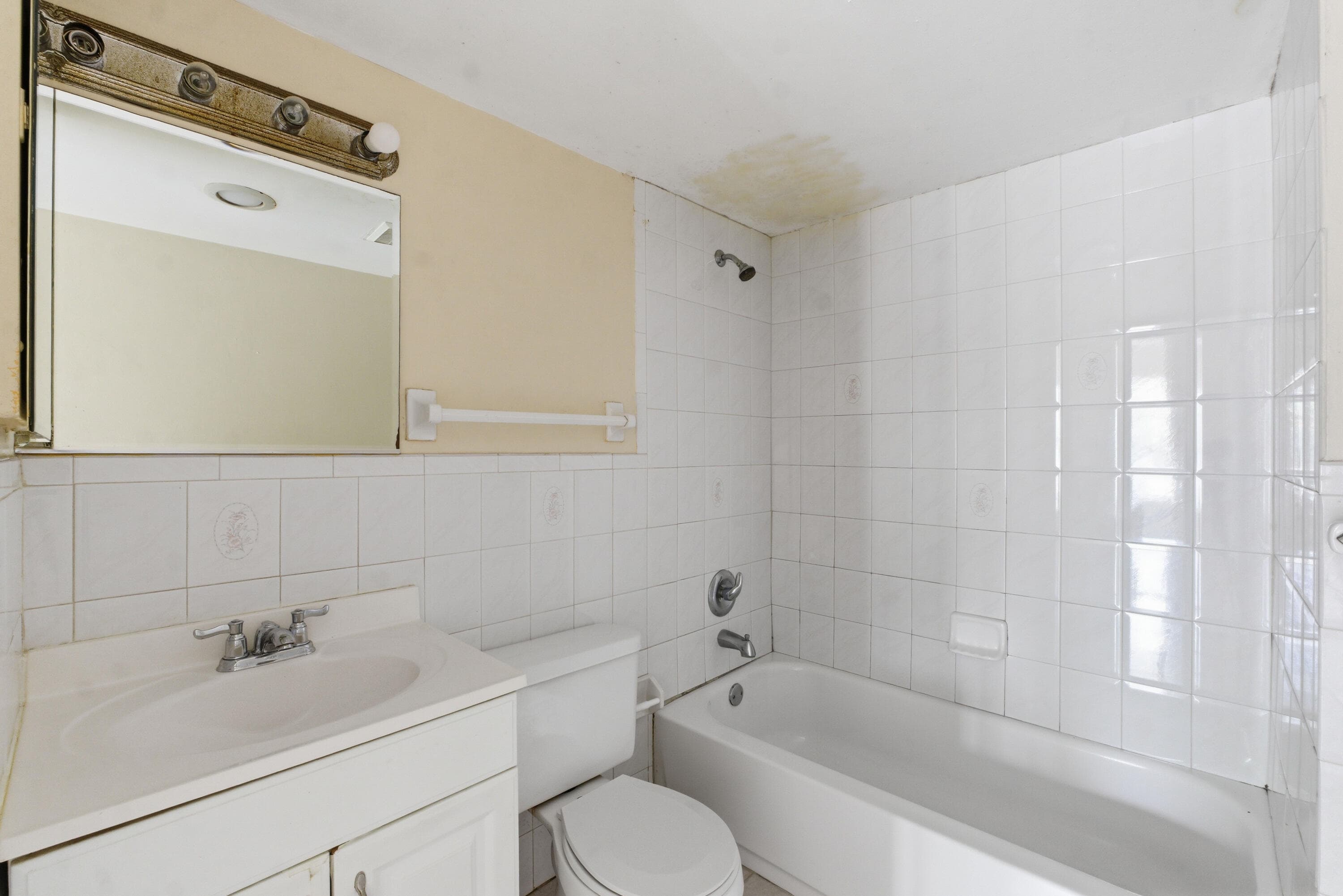 4152 Inverrary Drive 311, Lauderhill, FL 33319 — photo 11 of 14