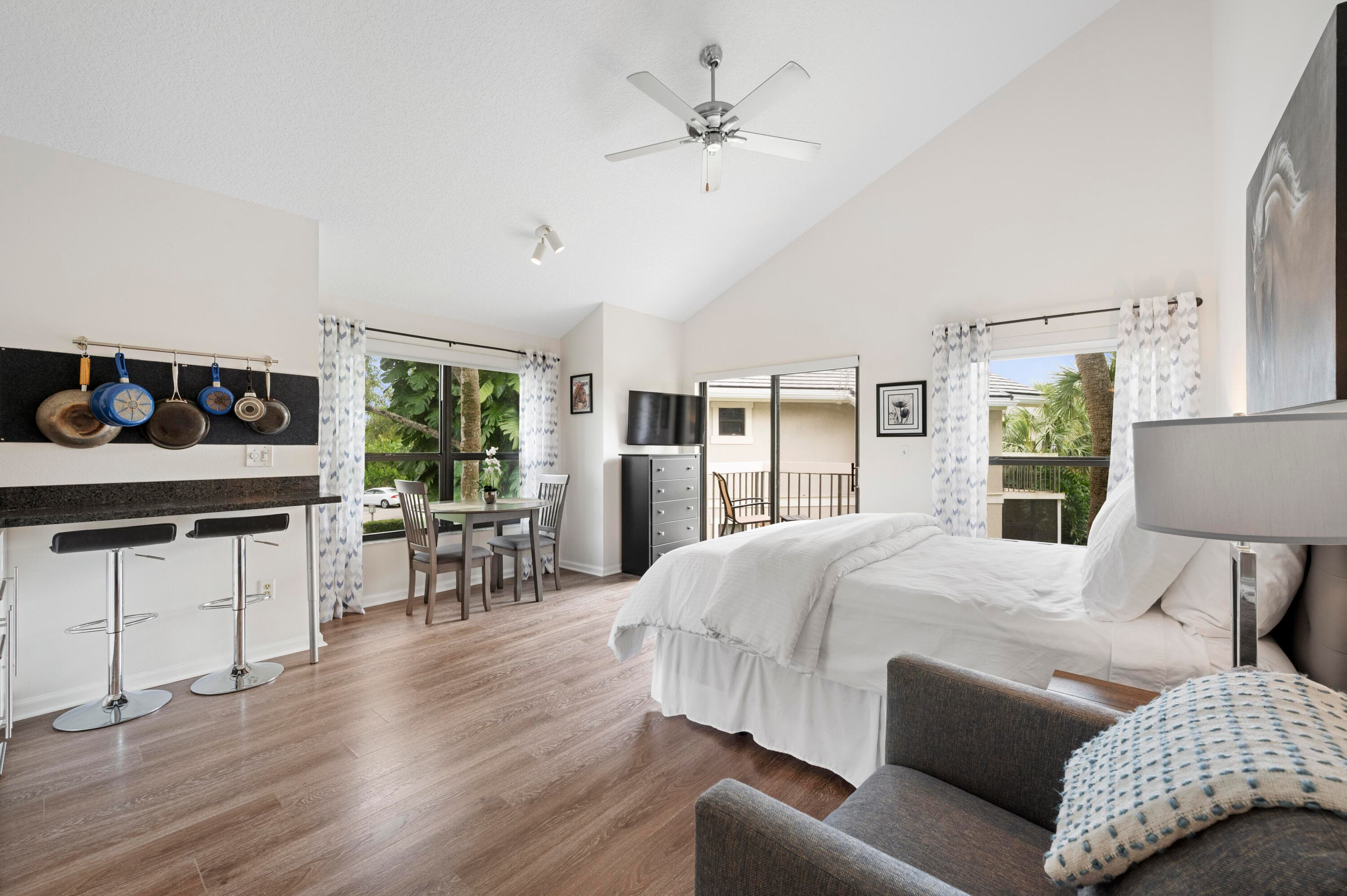 11863 Wimbledon Circle 543, Wellington, FL 33414 — photo 5 of 17
