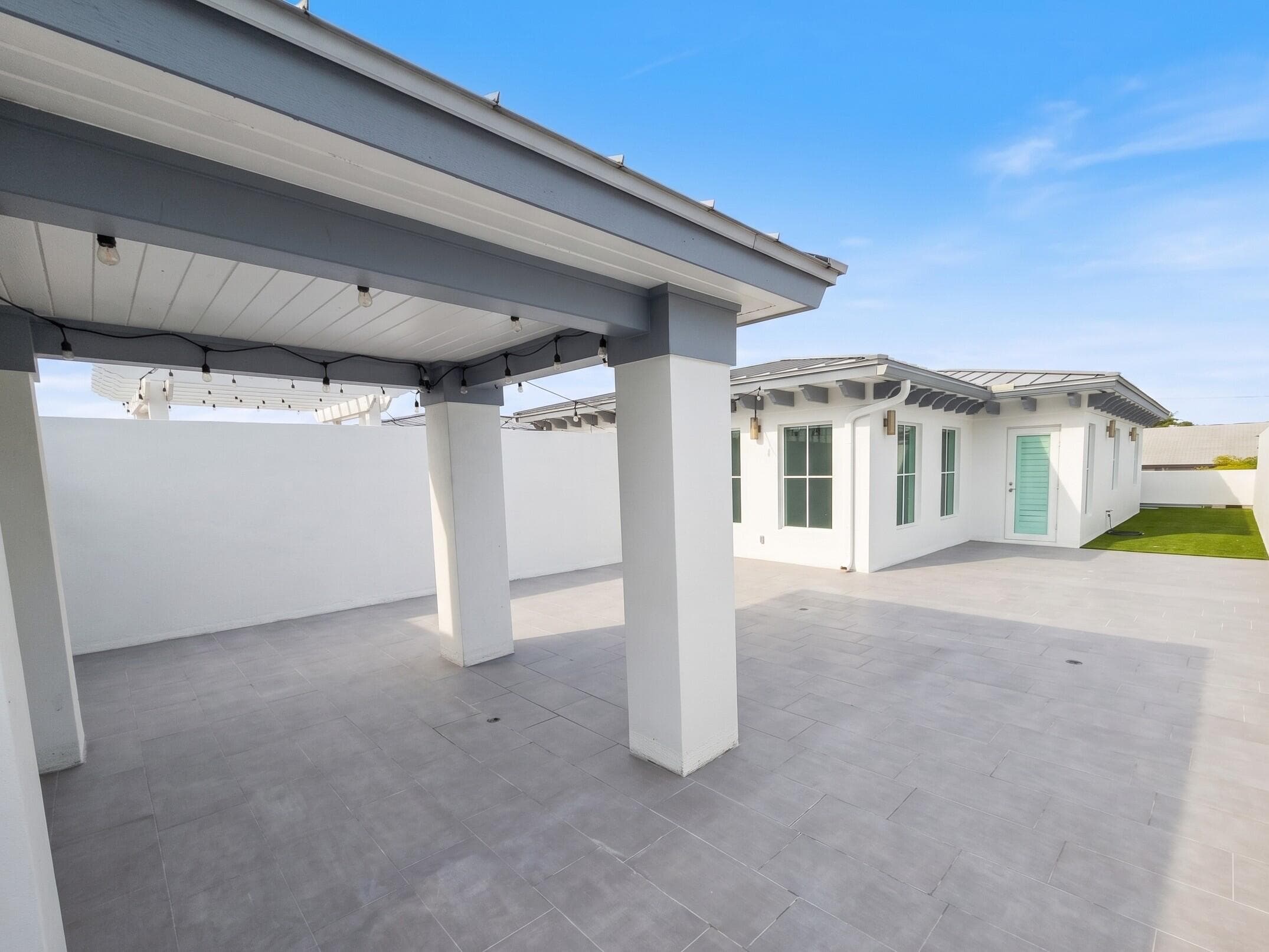218 NE 15th Avenue 218, Fort Lauderdale, FL 33301 — photo 48 of 61