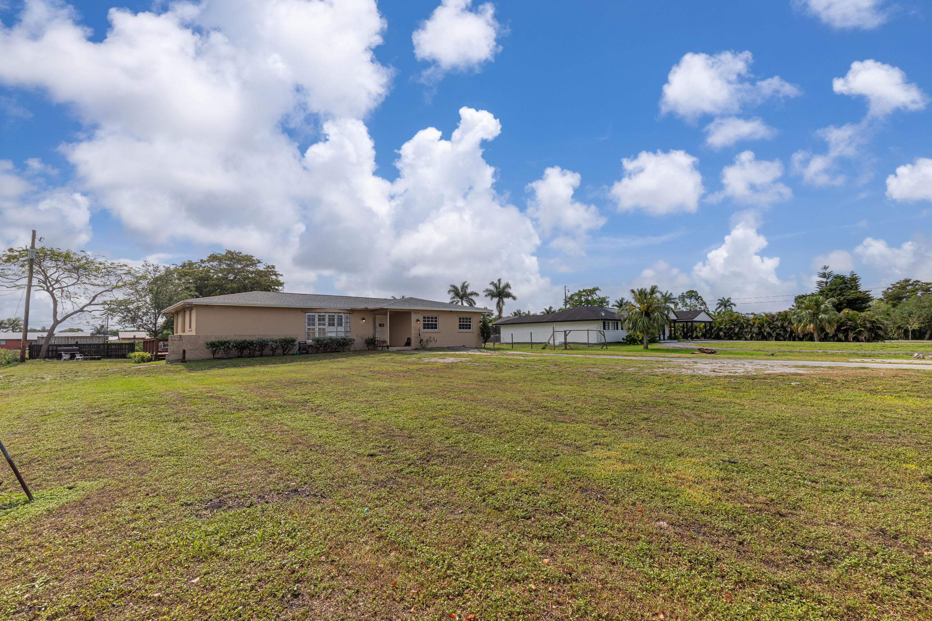 1009 NE 18th Street, Belle Glade, FL 33430 — photo 42 of 50