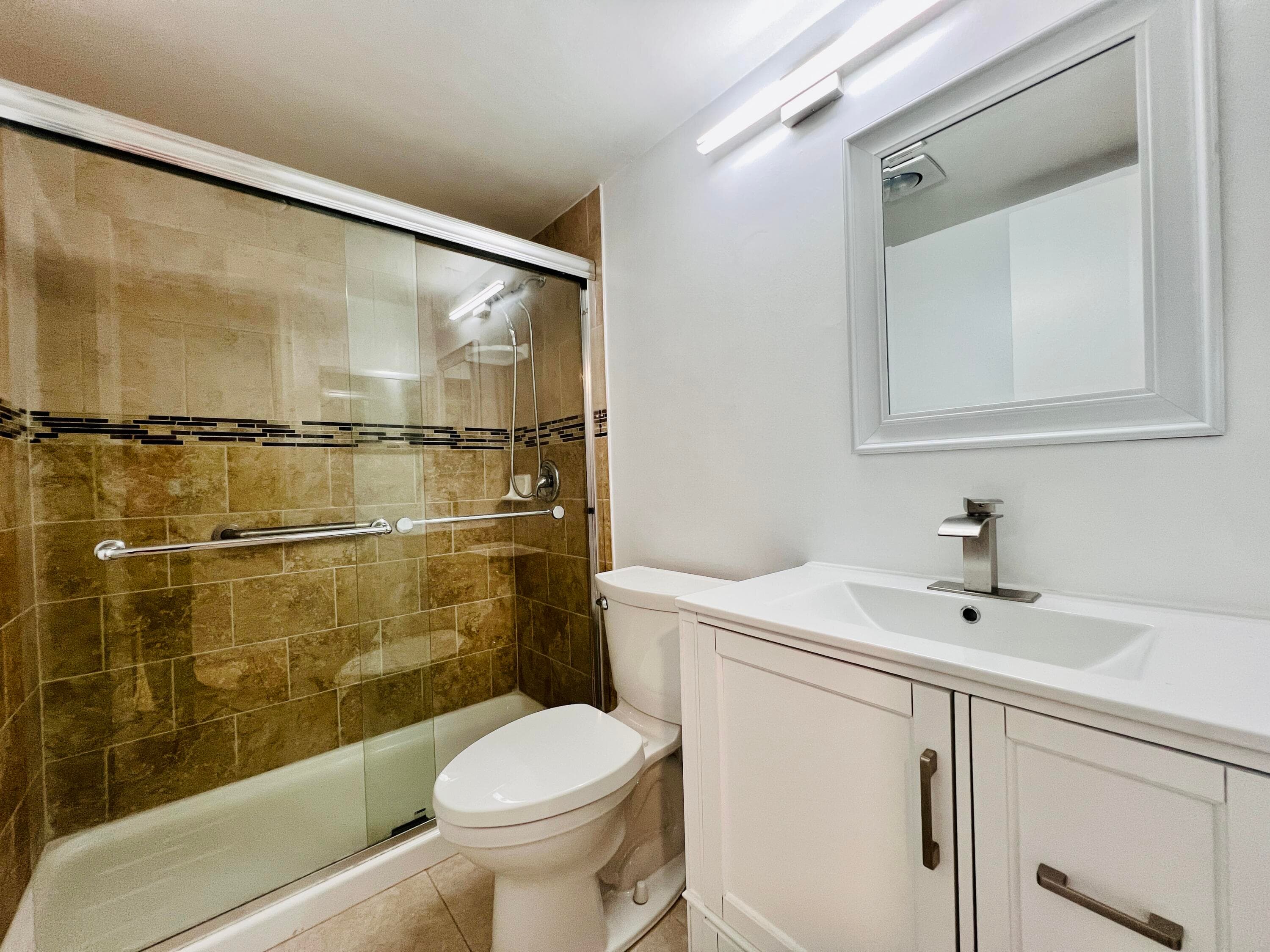 74 Berkshire C, West Palm Beach, FL 33417 — photo 5 of 18