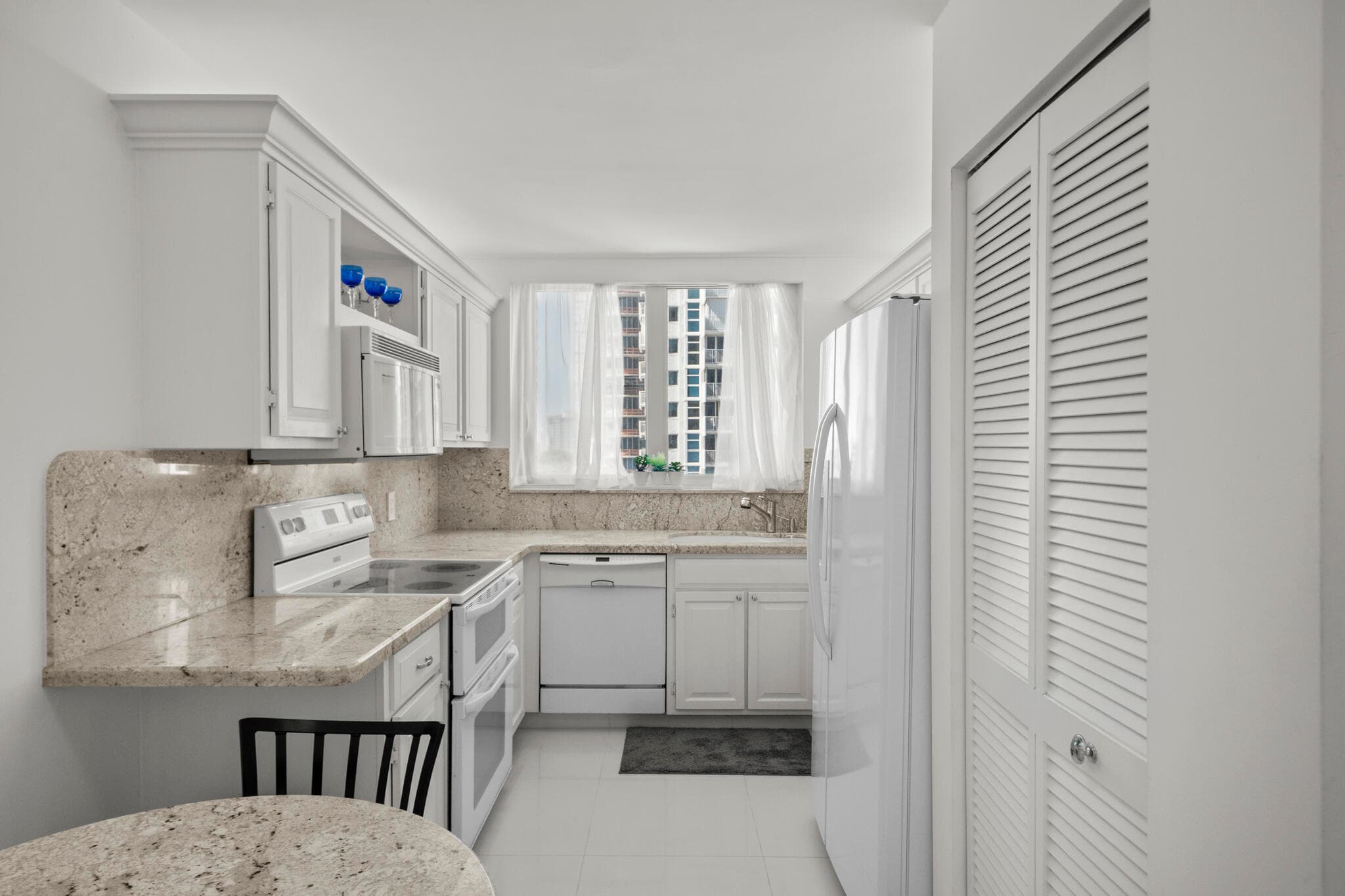 1370 S Ocean Boulevard 905, Pompano Beach, FL 33062 — photo 7 of 44