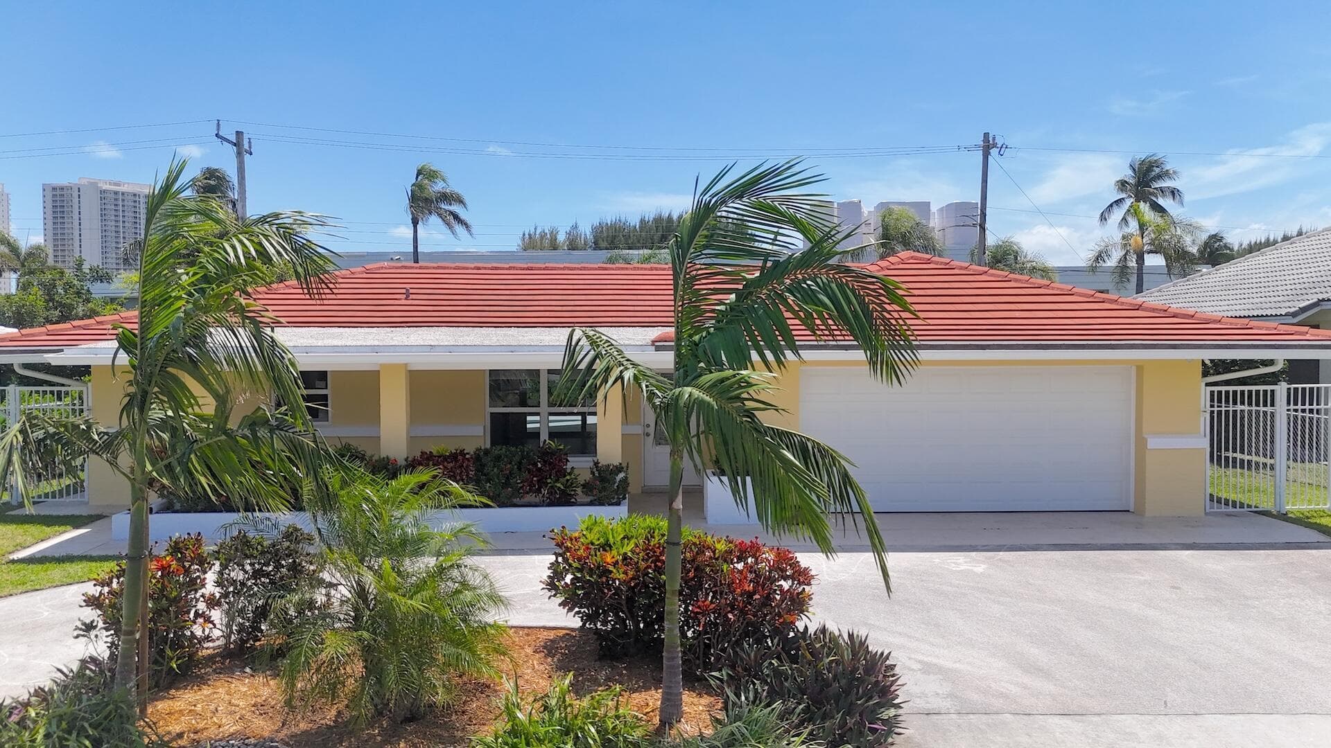 1221 Singer Drive, Singer Island, FL 33404 — photo 2 of 29