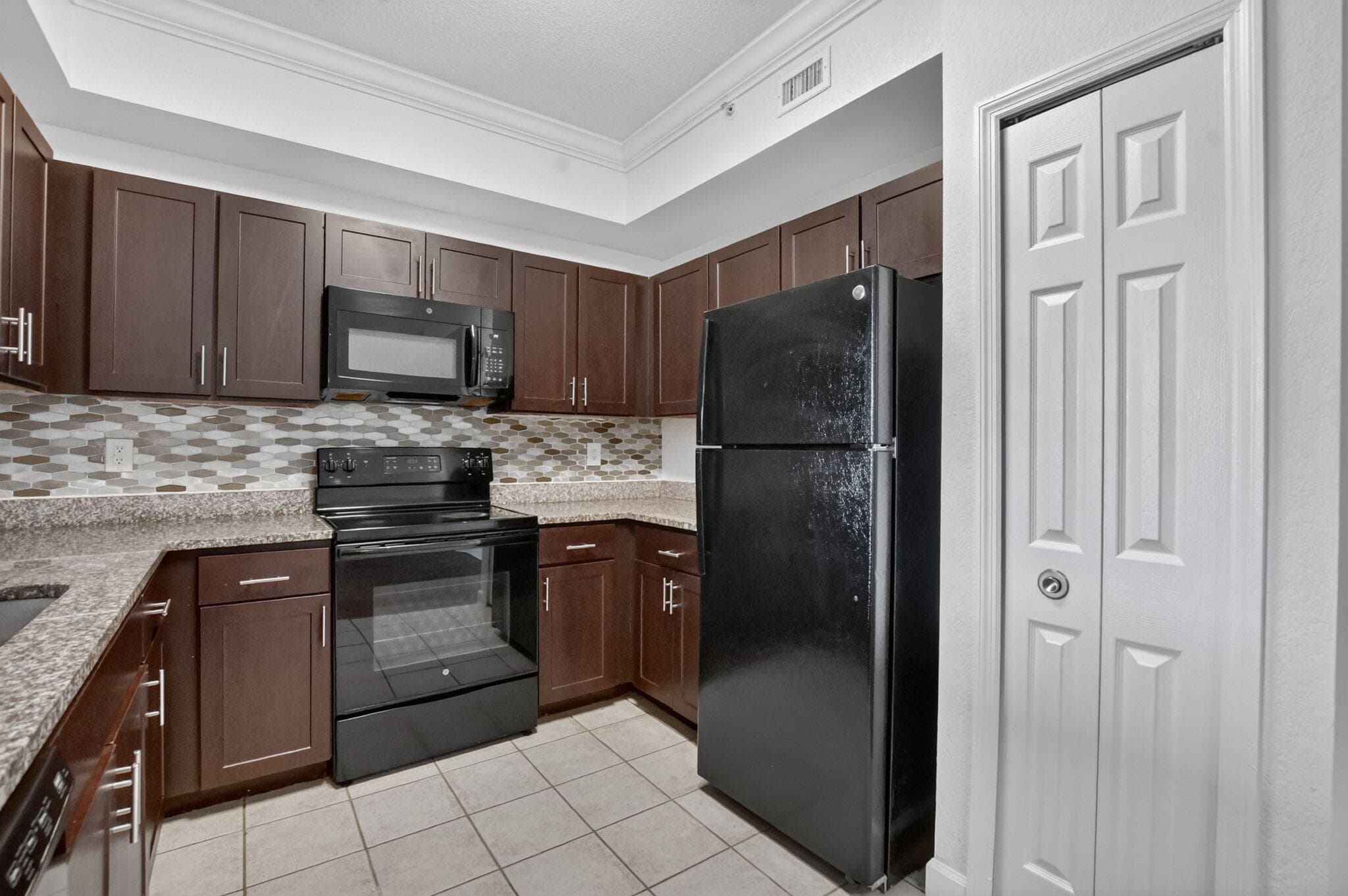 15085 Michelangelo Boulevard 108, Delray Beach, FL 33446 — photo 7 of 39