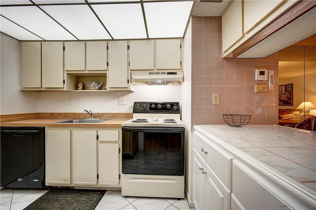 15469 Lakes Of Delray Boulevard 102, Delray Beach, FL 33484 — photo 15 of 28
