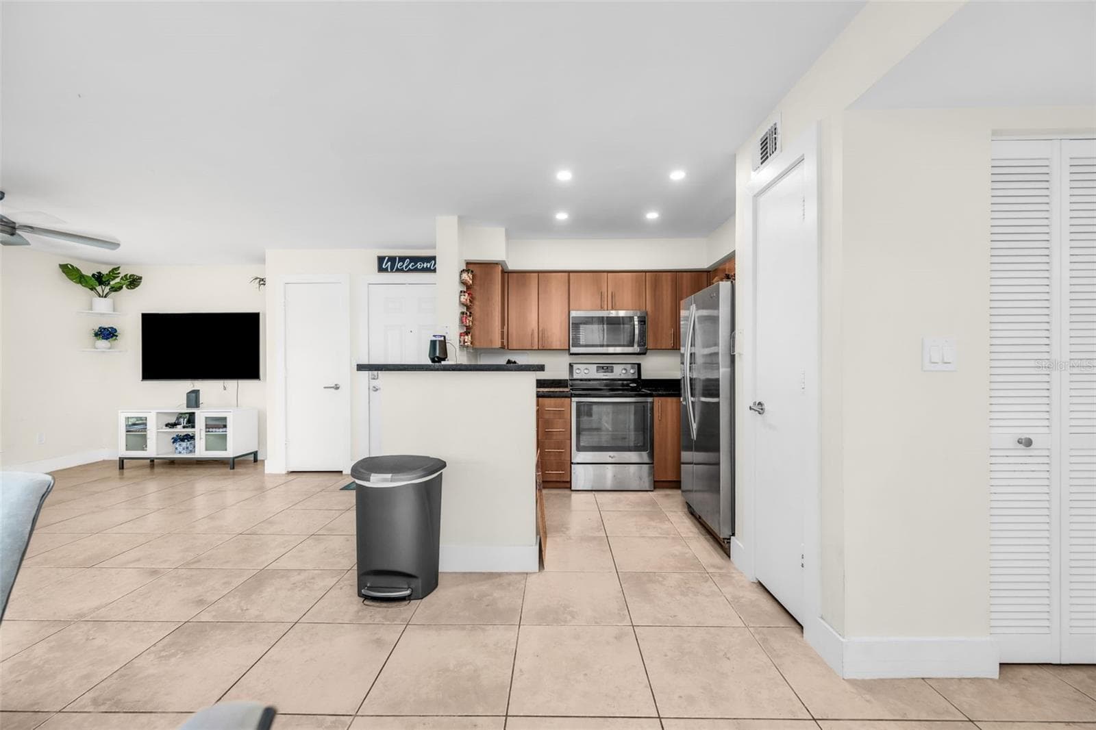 1275 Crystal Way G, Delray Beach, FL 33444 — photo 5 of 20
