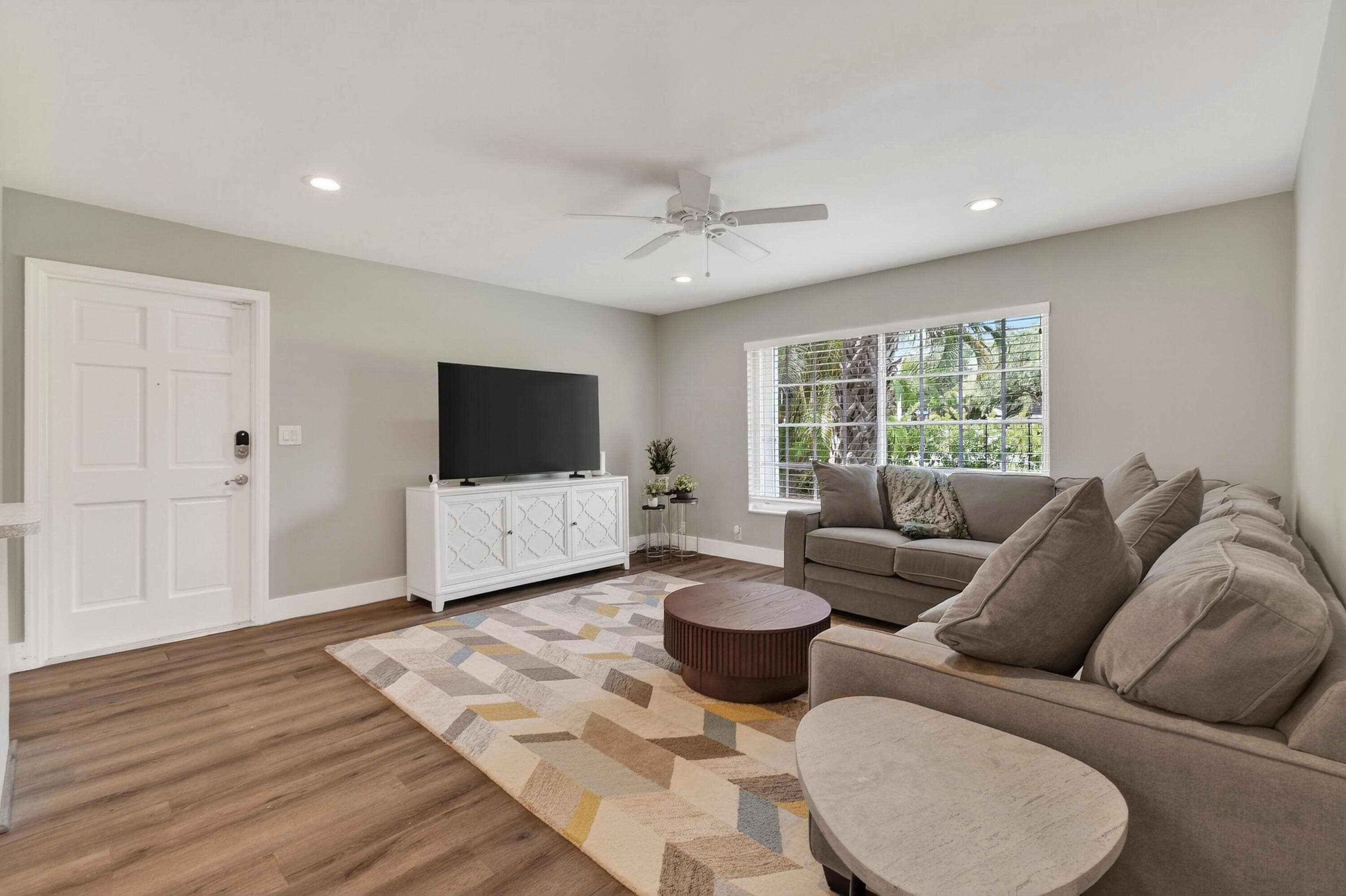 11521 Landing Place E1, North Palm Beach, FL 33408 — photo 2 of 30