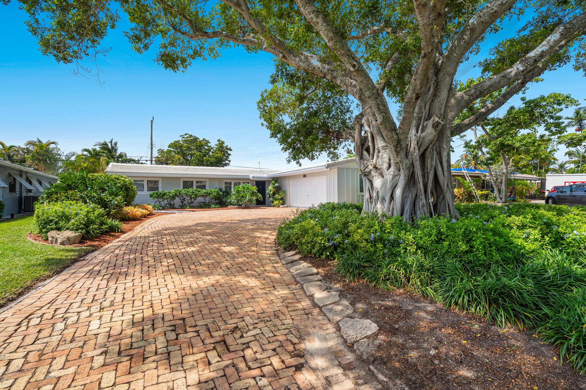 2110 NE 55th Street, Fort Lauderdale, FL 33308 — photo 3 of 49